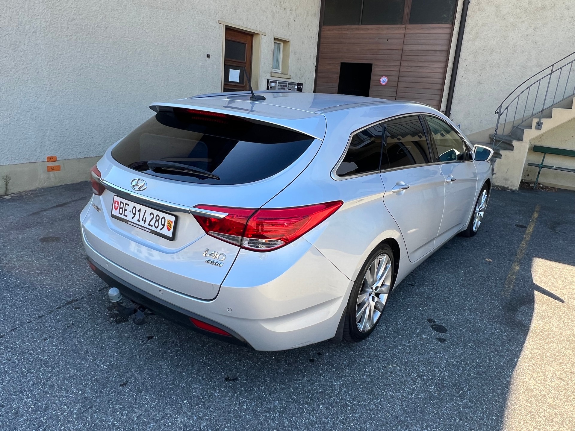HYUNDAI i40 Wagon 1.7 CRDI Premium Automatic-image-4