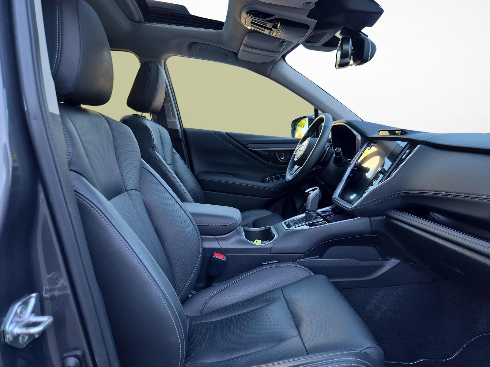 SUBARU Outback 2.5i Luxury-image-9