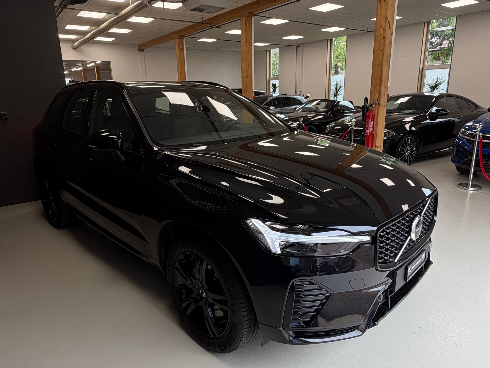 VOLVO XC60 B5 Diesel Mild Hybrid AWD R-Design Geartronic-image-7
