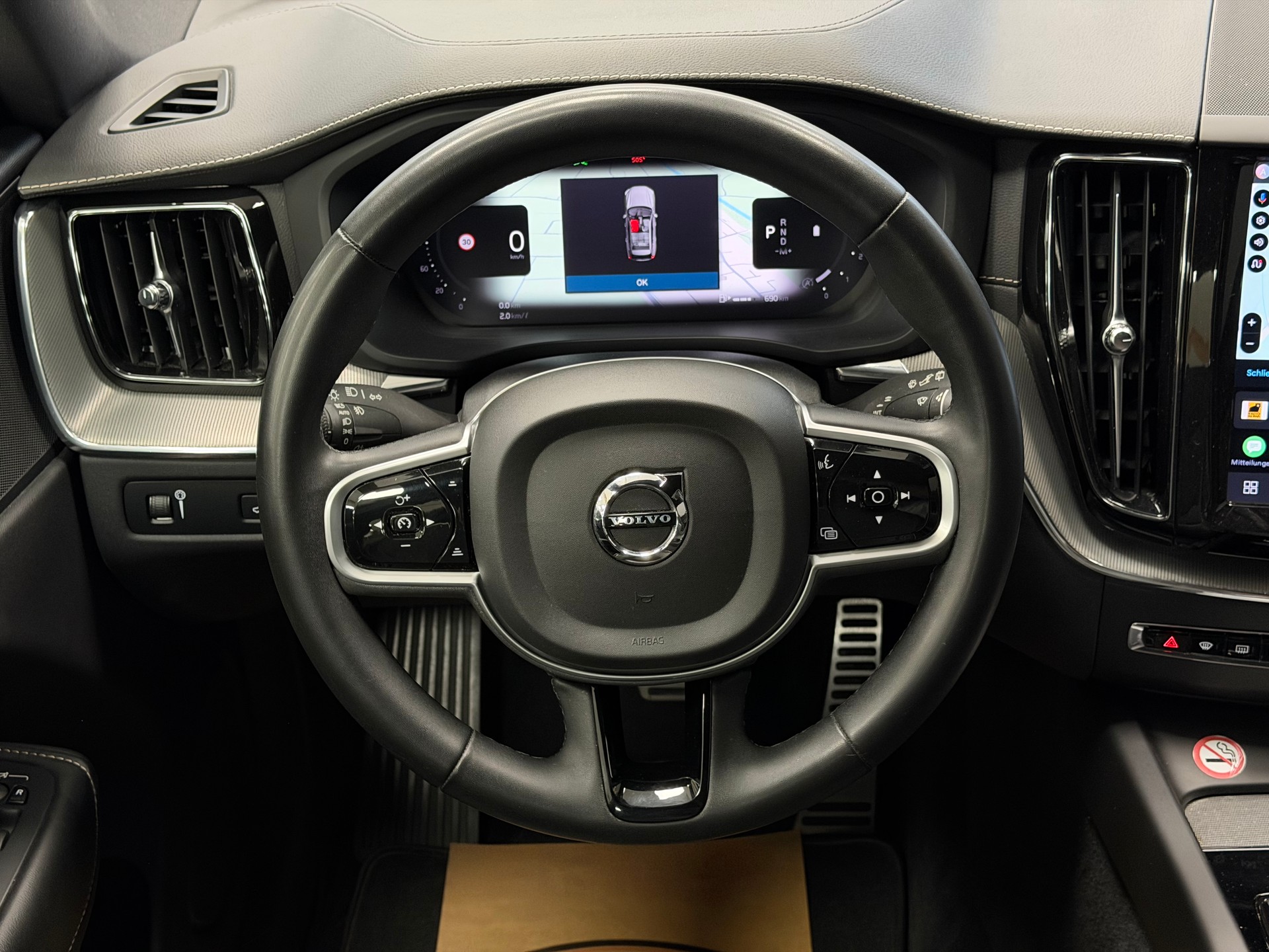 VOLVO XC60 B5 Diesel Mild Hybrid AWD R-Design Geartronic-image-15