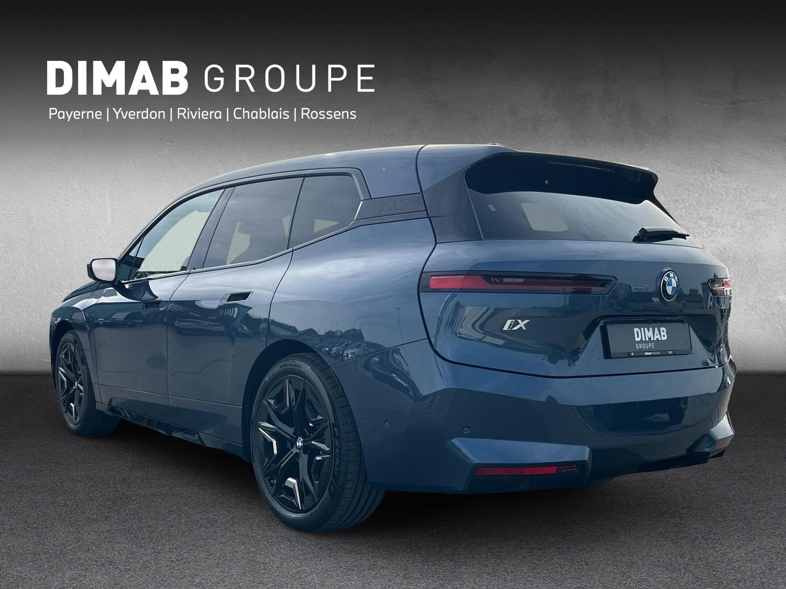 BMW iX xDrive60 i20 (CH) AHK ** Action Leasing à 0.9% ** 📍-showroom-element-2