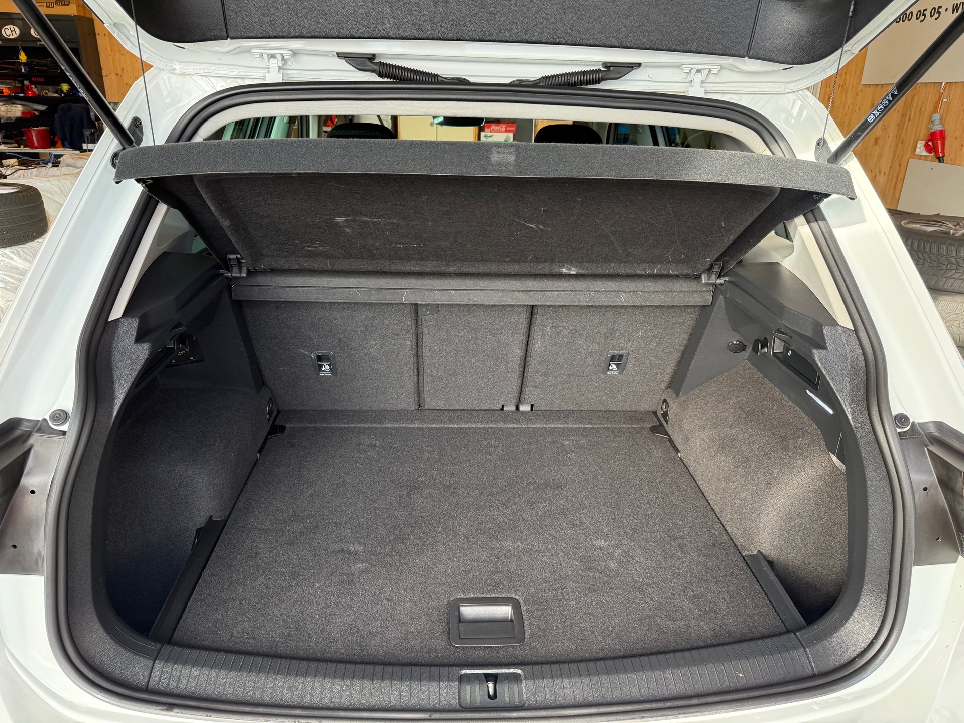 VW Tiguan 2.0 TDI SCR Life 4Motion DSG-image-12