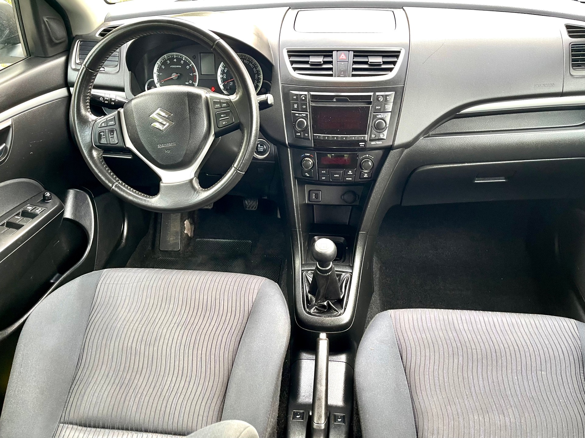SUZUKI Swift 1.2i 16V GL Top 4x4-showroom-element-1
