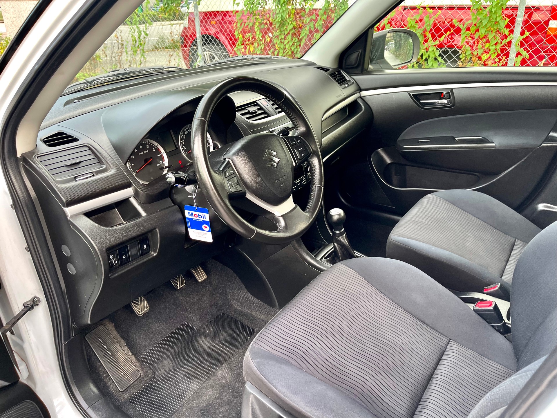 SUZUKI Swift 1.2i 16V GL Top 4x4-showroom-element-3