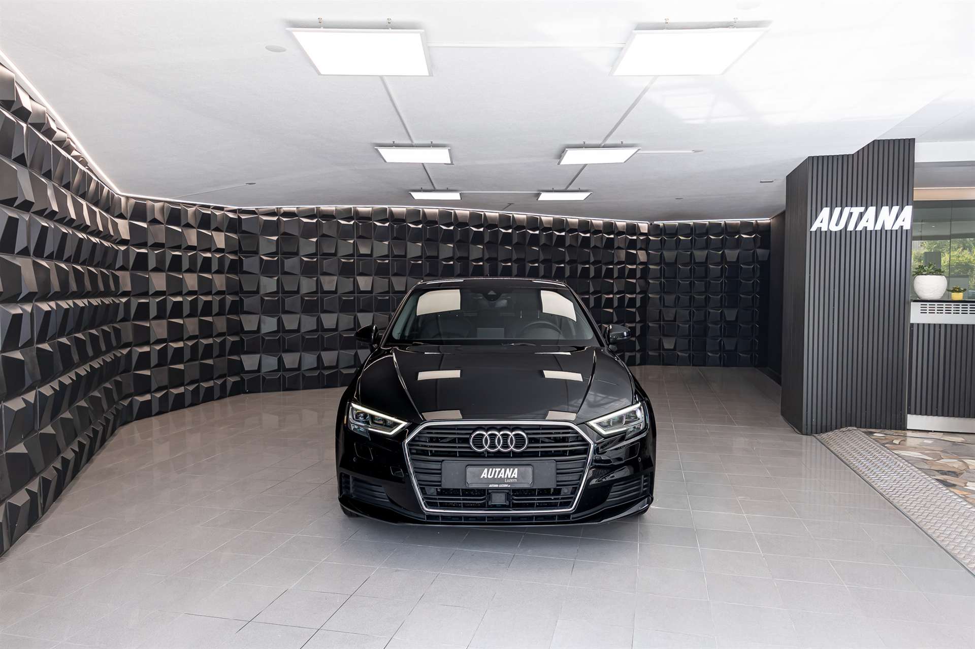 AUDI A3 Sportback 2.0 TDI S-tronic-showroom-element-3
