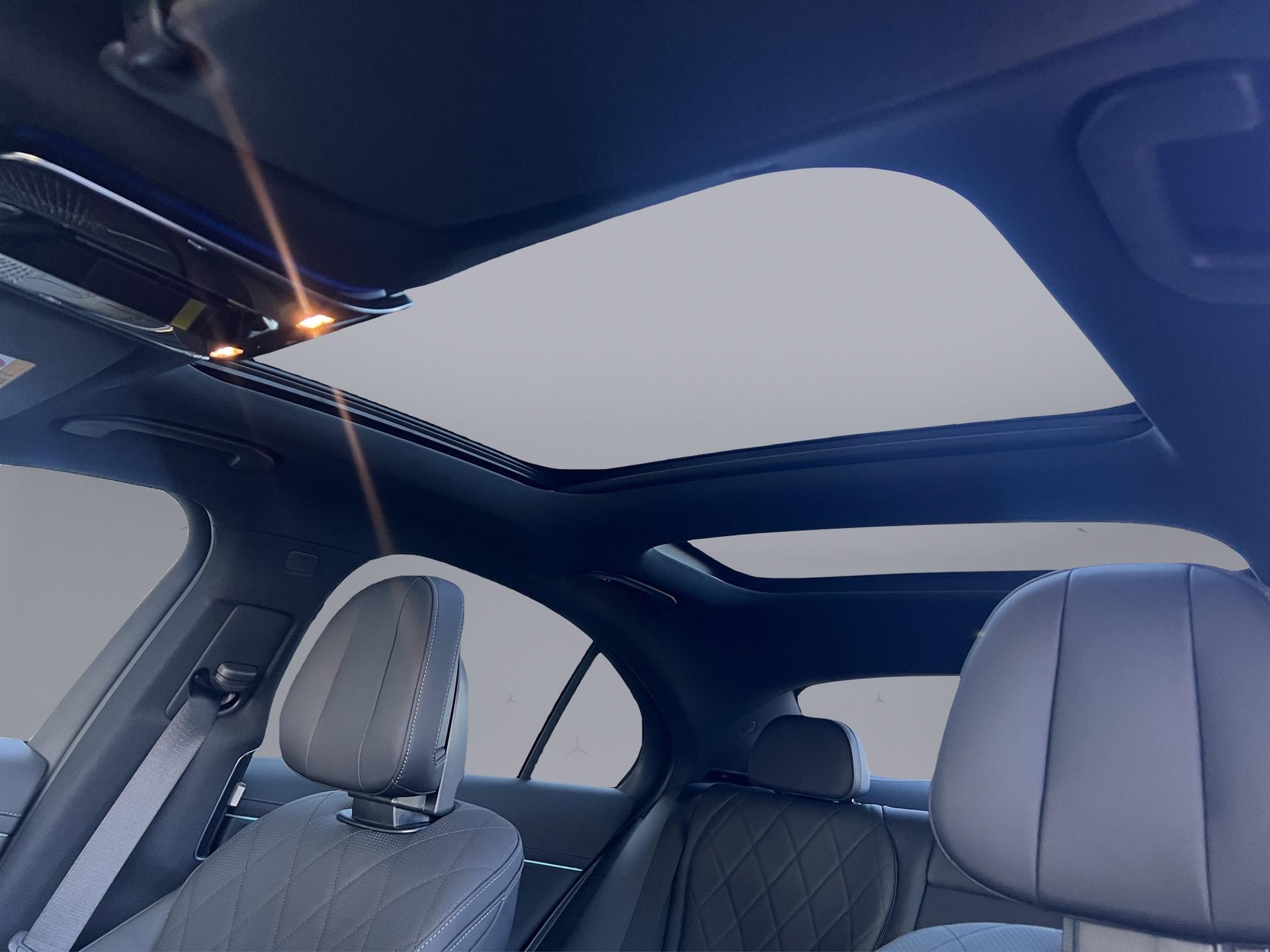 MERCEDES-BENZ E-Klasse W214 E 450 d AMG Line 4matic-image-13