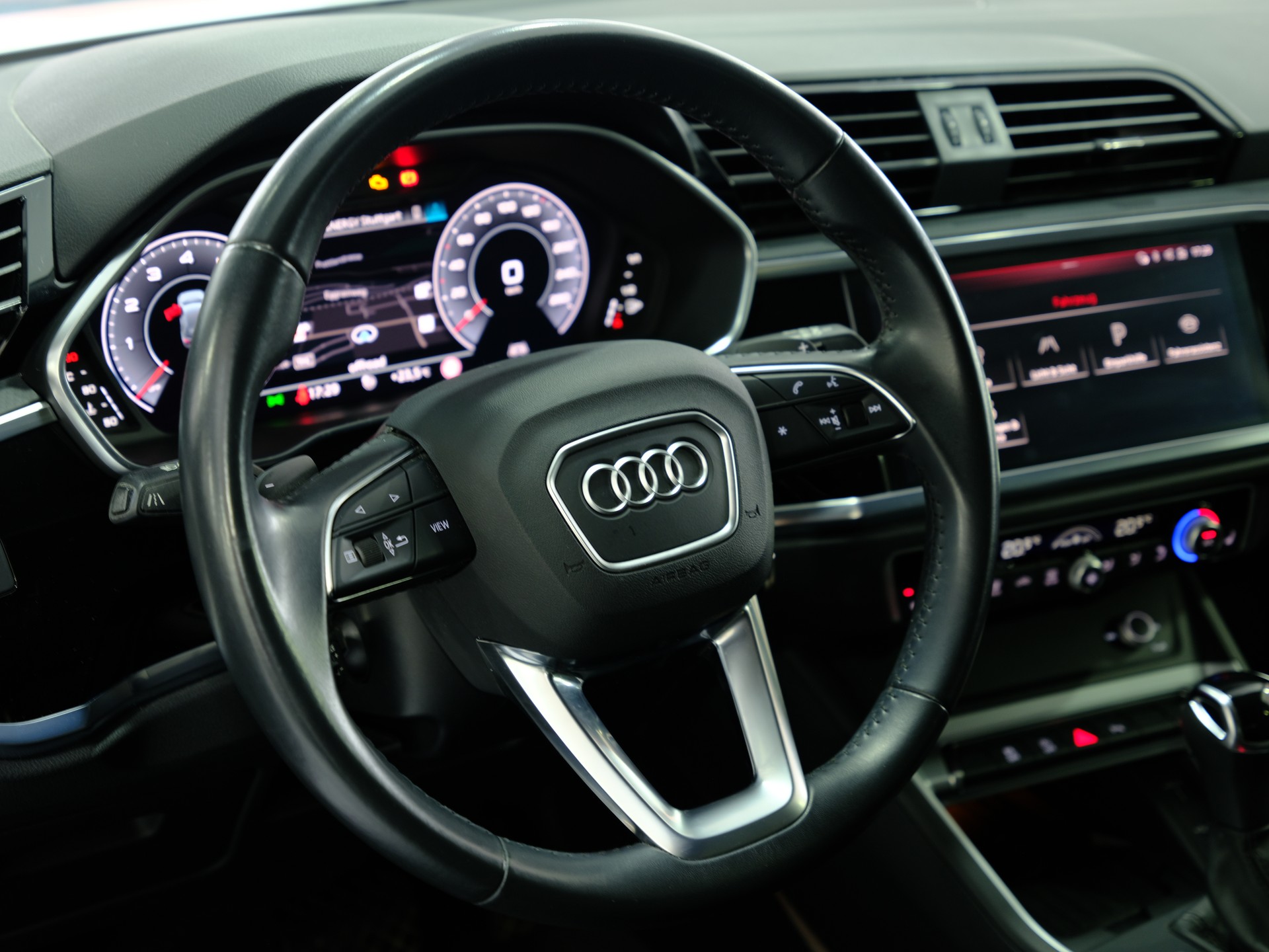 AUDI Q3 35 TFSI S-tronic *ACC* *Rückfahrkamera*-image-13