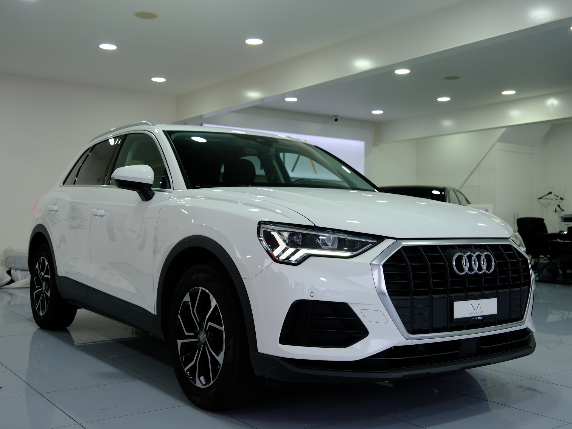 AUDI Q3 35 TFSI S-tronic *ACC* *Rückfahrkamera*-showroom-element-1