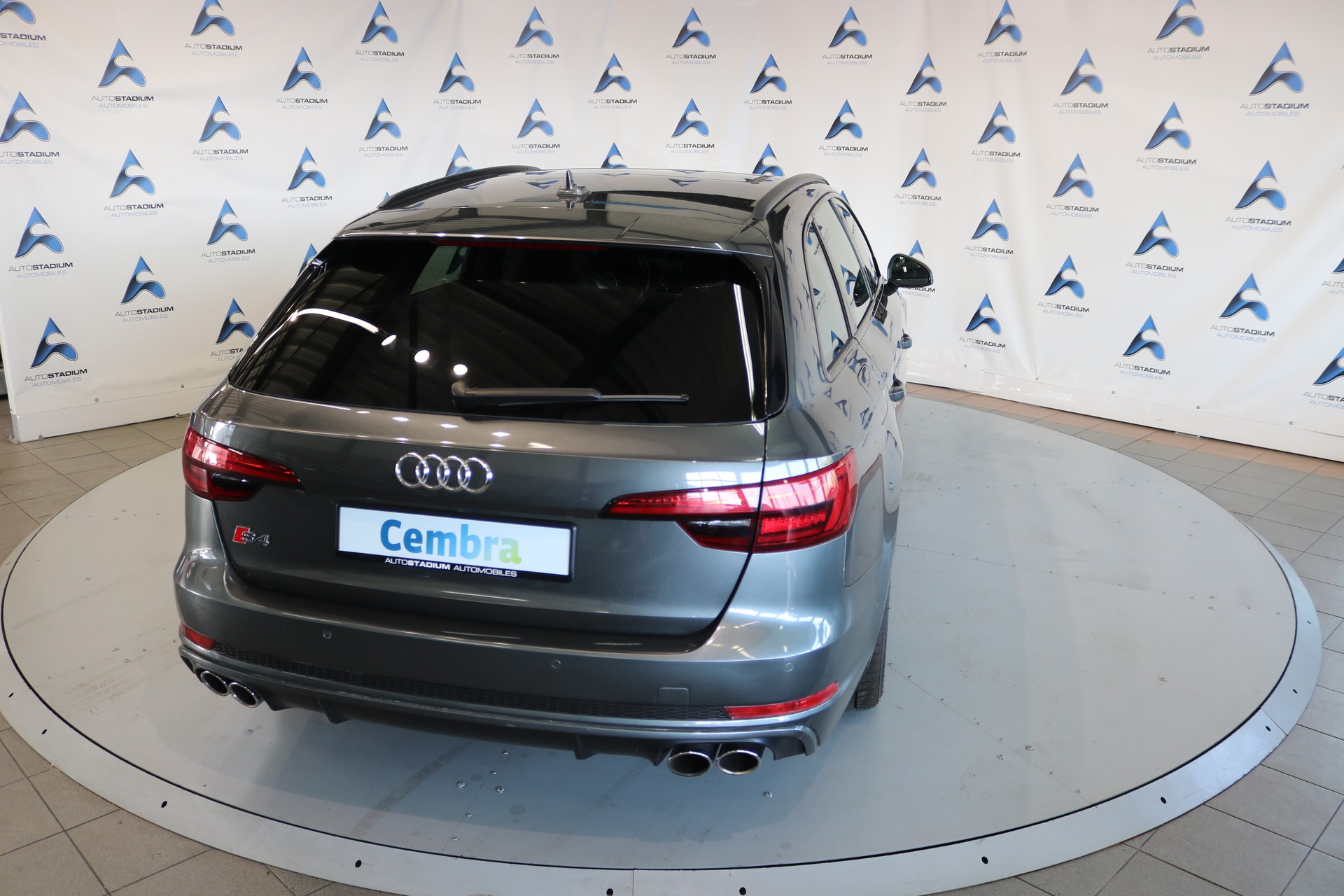 AUDI S4 Avant 3.0 TFSI quattro tiptronic-image-17