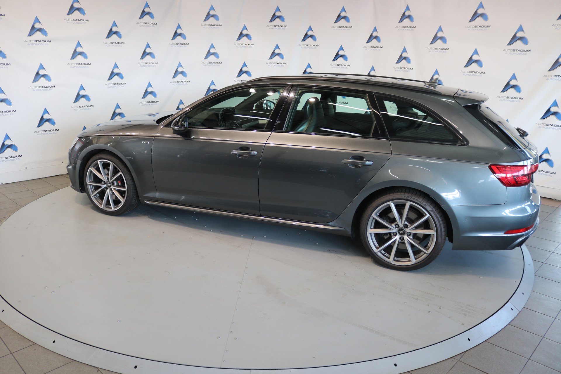 AUDI S4 Avant 3.0 TFSI quattro tiptronic-image-11