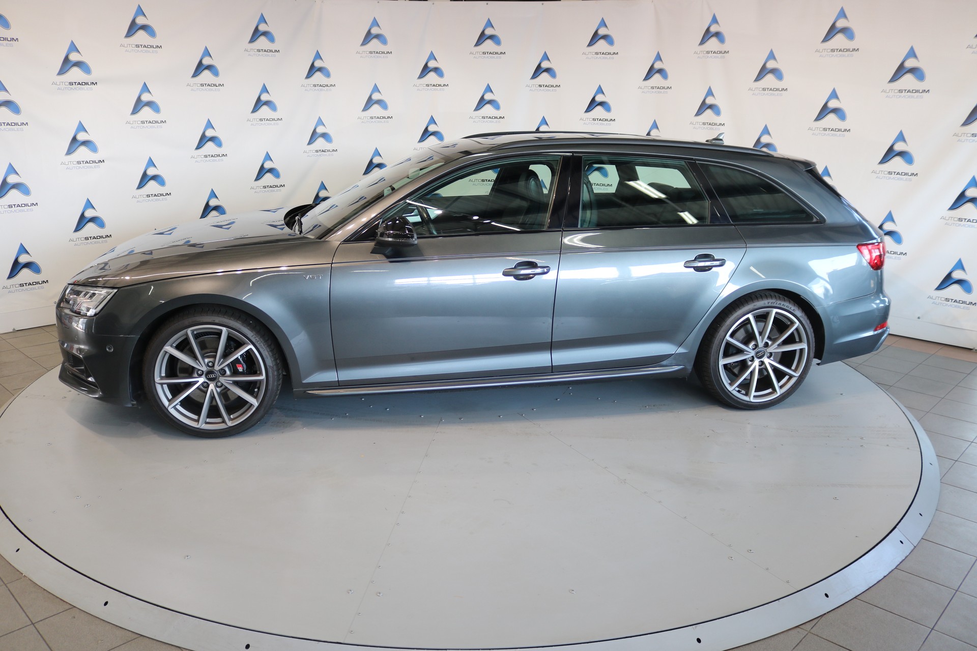 AUDI S4 Avant 3.0 TFSI quattro tiptronic-image-8