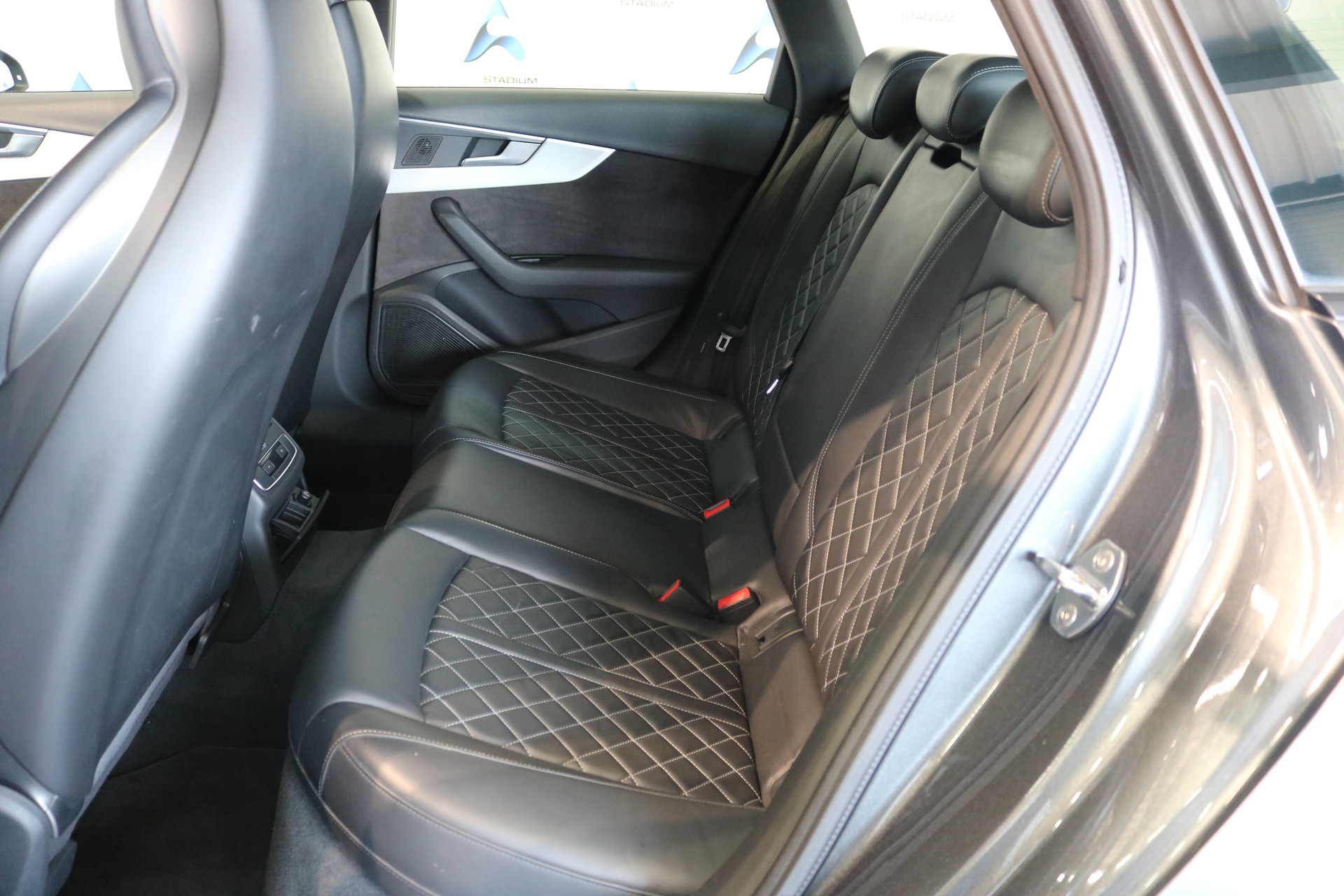 AUDI S4 Avant 3.0 TFSI quattro tiptronic-image-34