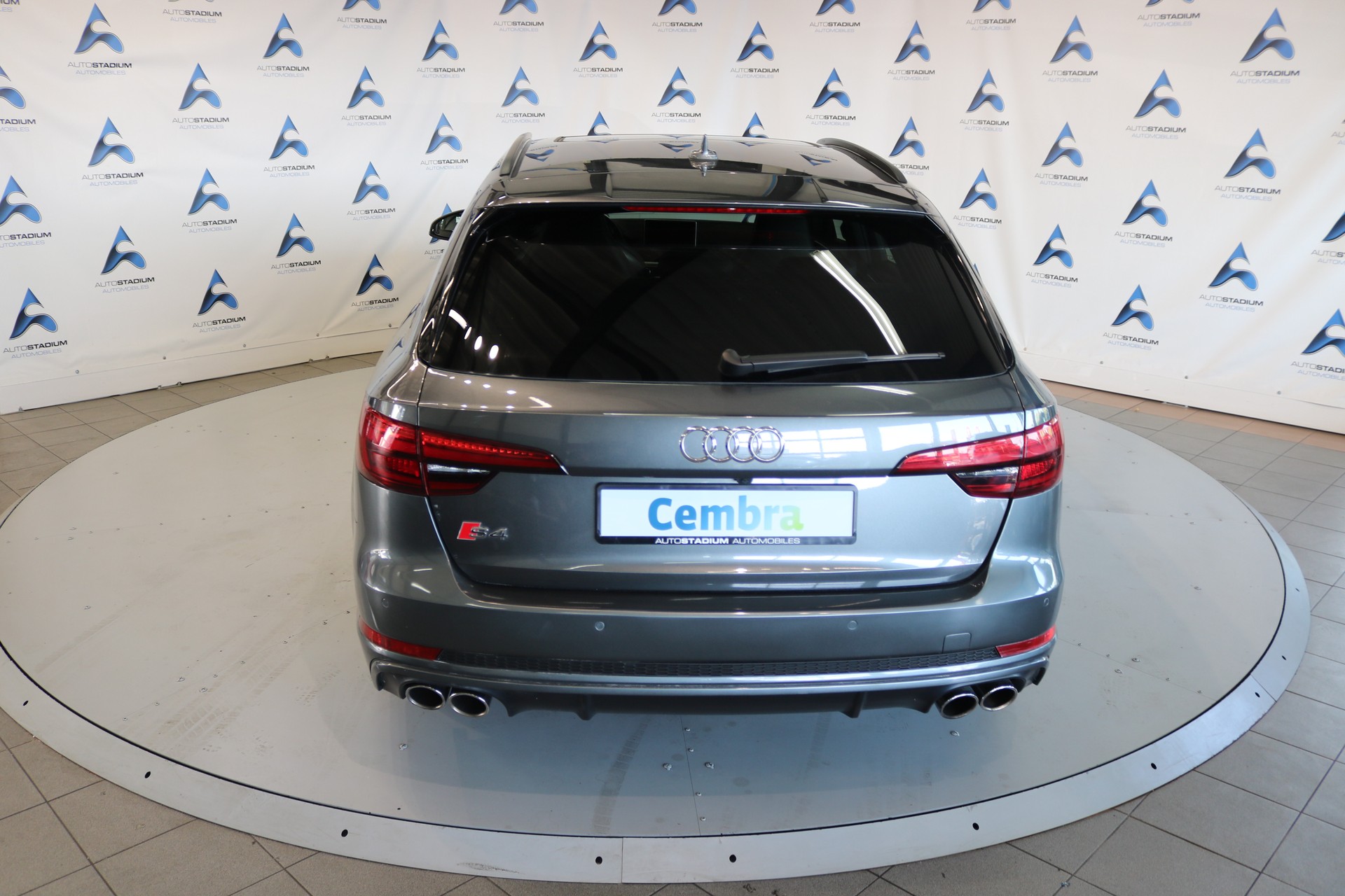 AUDI S4 Avant 3.0 TFSI quattro tiptronic-image-16