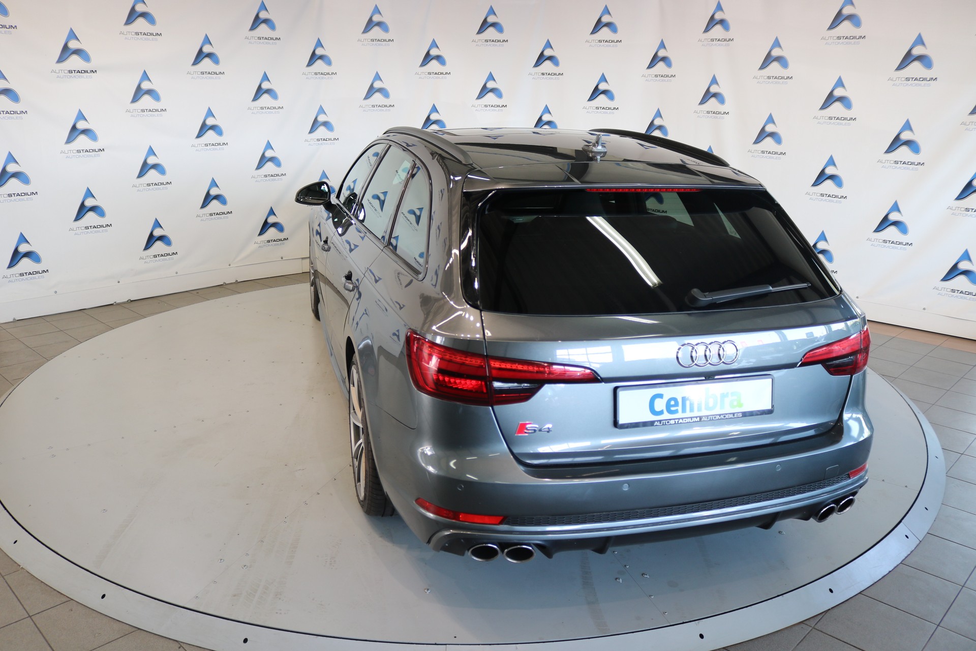 AUDI S4 Avant 3.0 TFSI quattro tiptronic-image-15