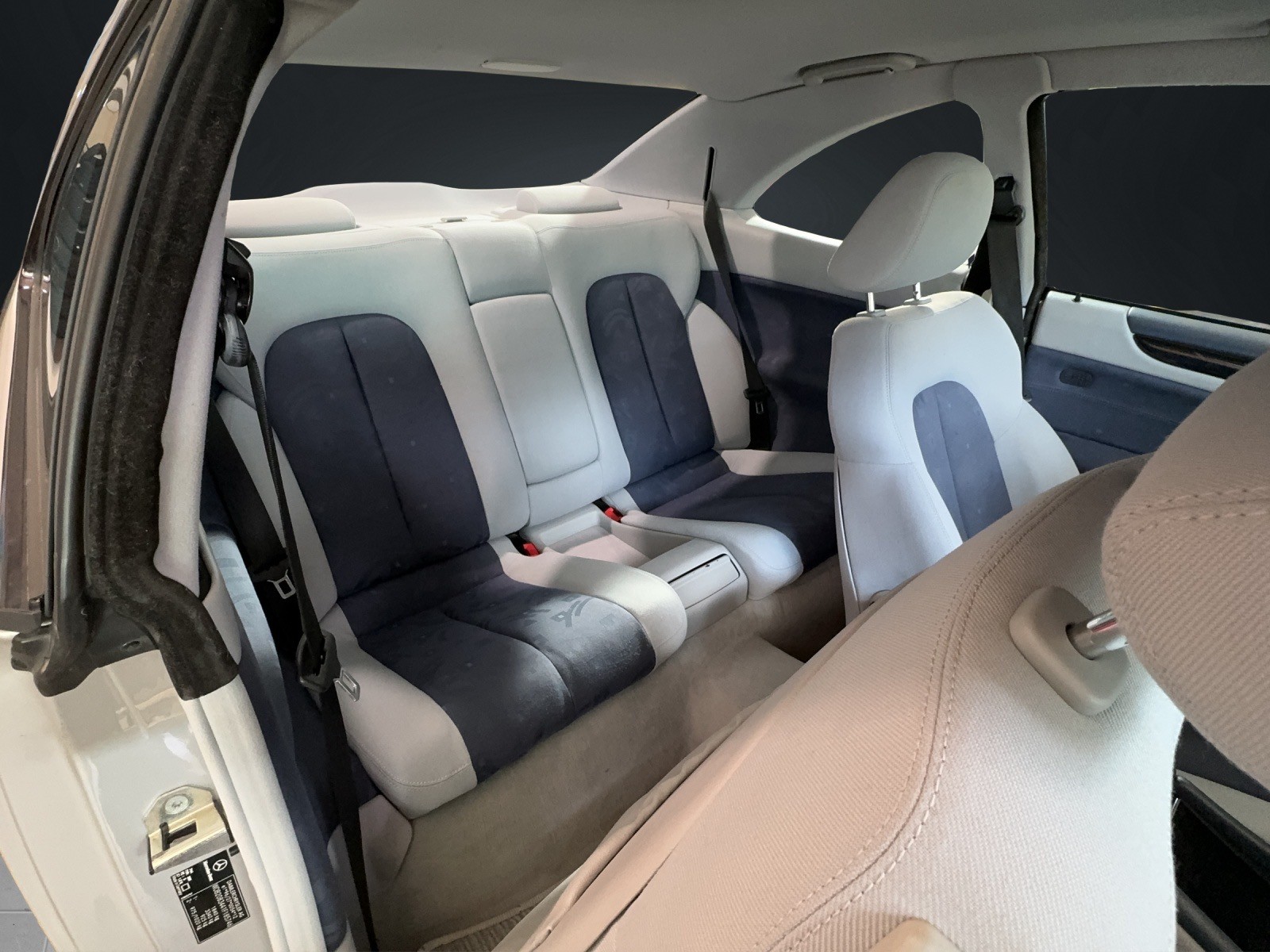 MERCEDES-BENZ CLK 200 Kompressor Avantgarde-image-13