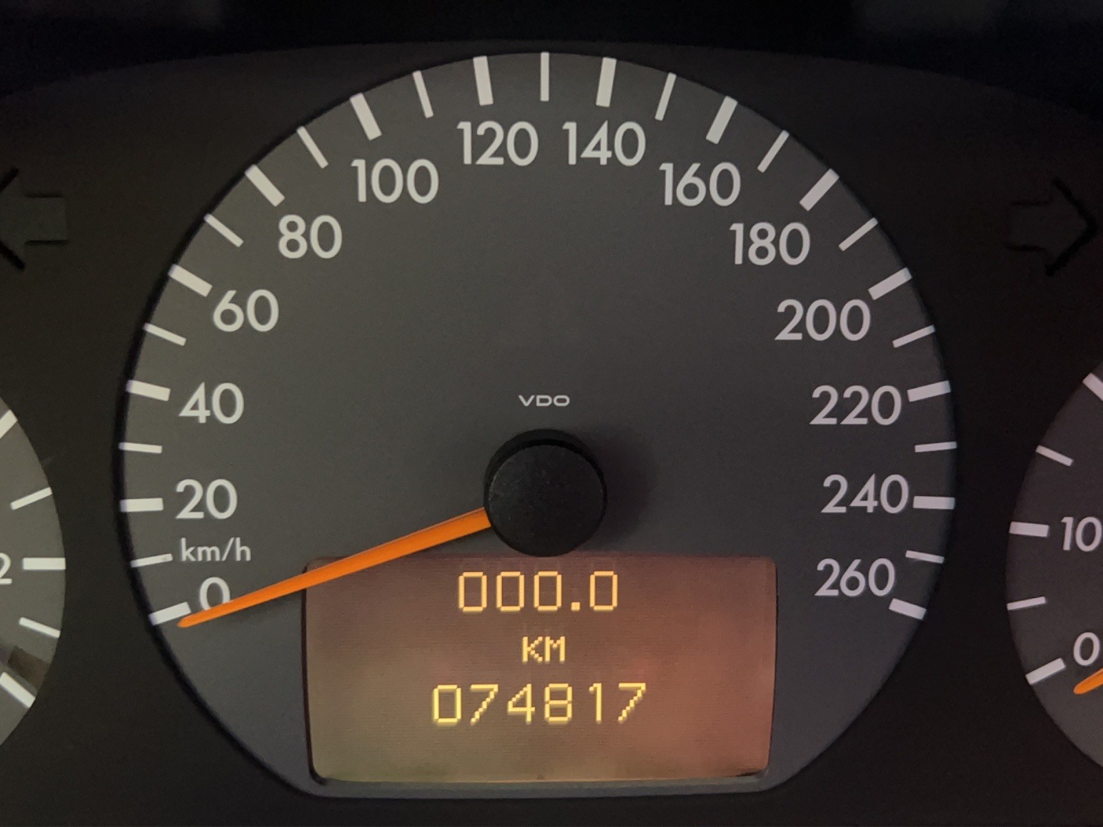 MERCEDES-BENZ CLK 200 Kompressor Avantgarde-image-15