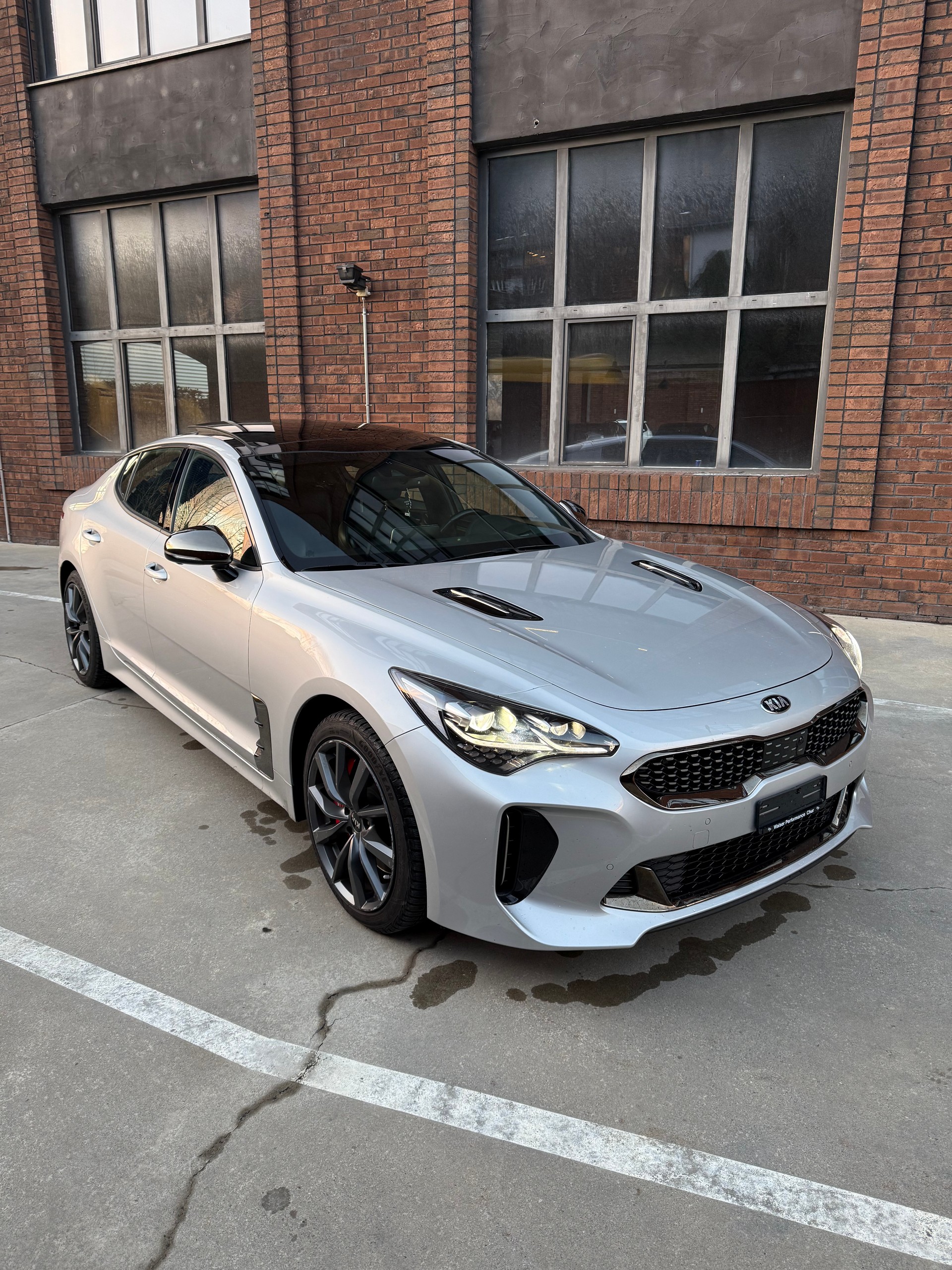 KIA Stinger 3.3 T-GDi GT Automat AWD-image-1