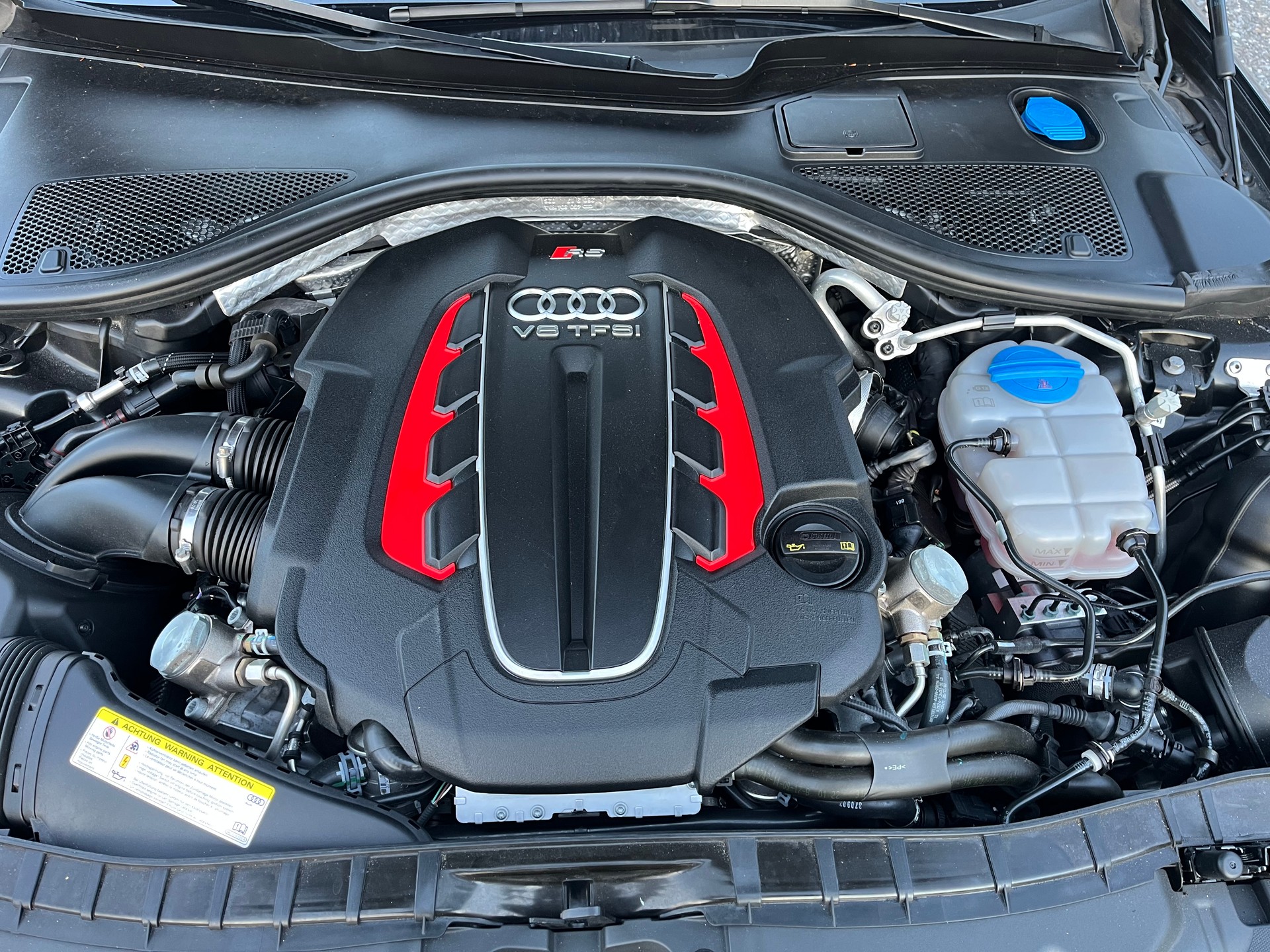 AUDI RS6 Avant 4.0 TFSI V8 performance quattro-image-26