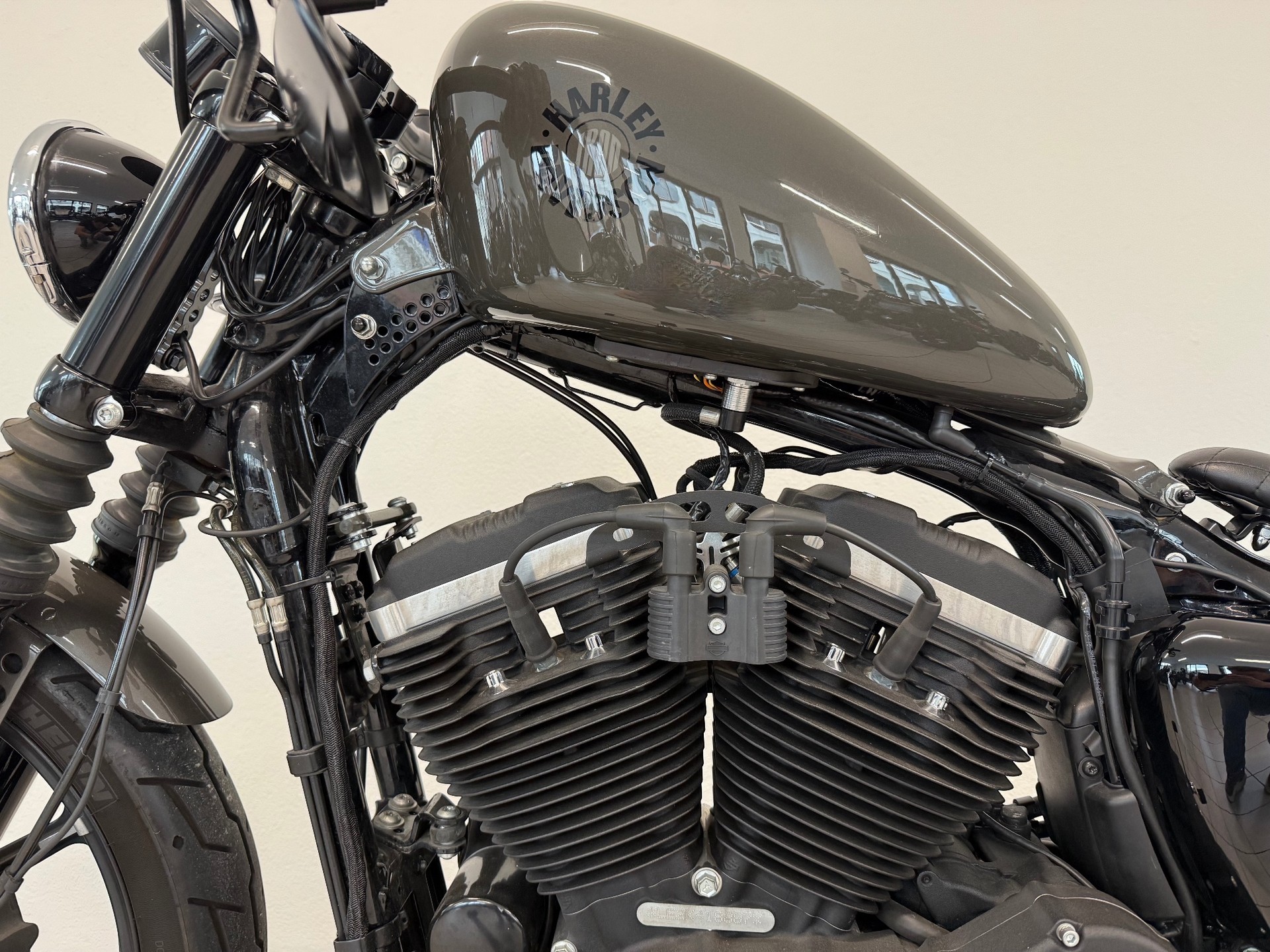 HARLEY-DAVIDSON XL 883 N Sportster Iron ABS-image-6