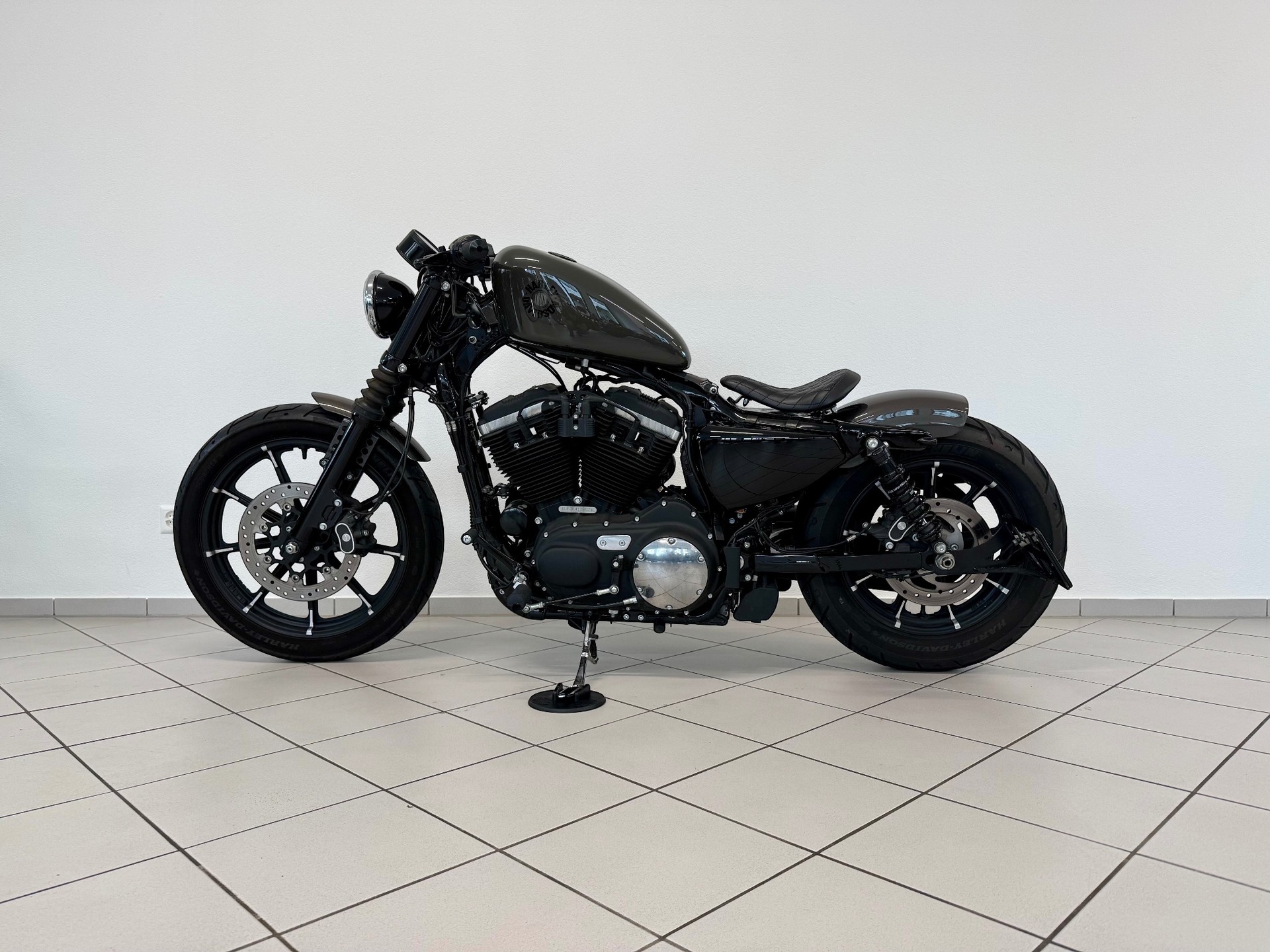 HARLEY-DAVIDSON XL 883 N Sportster Iron ABS-image-12