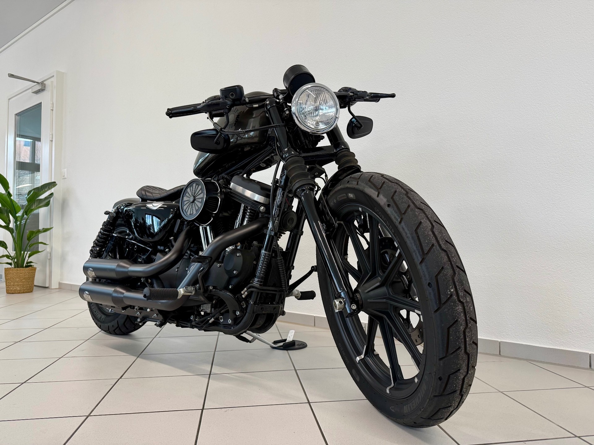 HARLEY-DAVIDSON XL 883 N Sportster Iron ABS-image-10