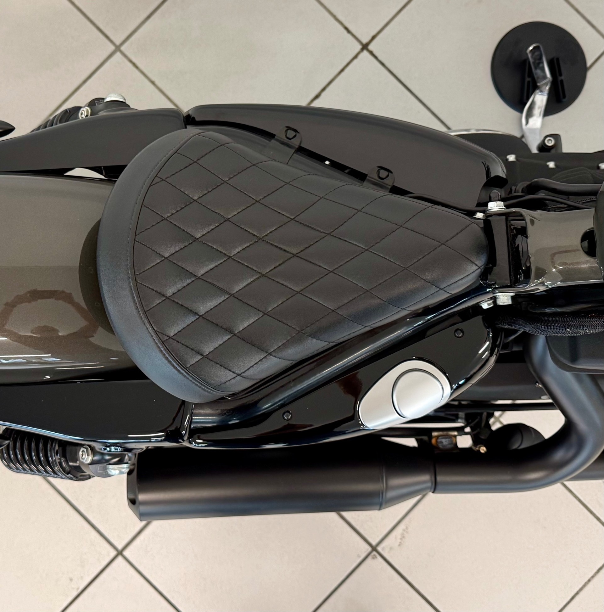 HARLEY-DAVIDSON XL 883 N Sportster Iron ABS-image-2