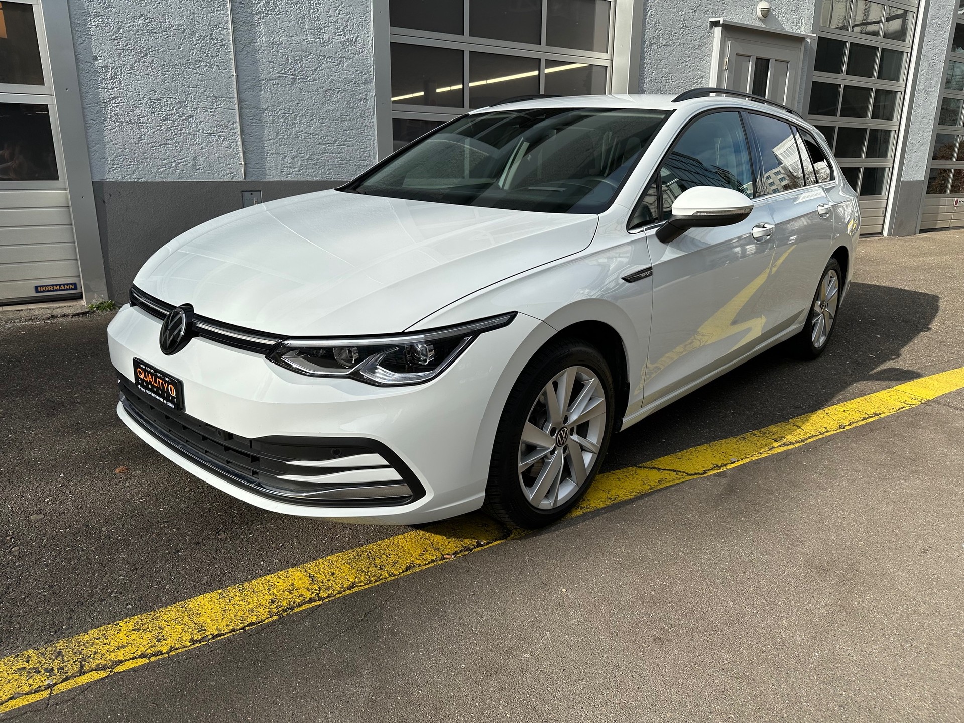 VW Golf Variant 2.0 TDI Style DSG-image-2