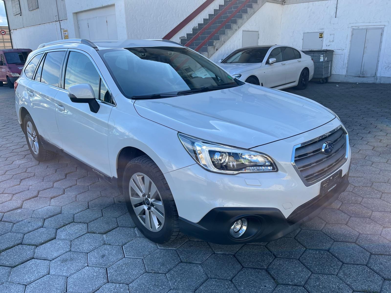 SUBARU Outback 2.0D Swiss AWD Lineartronic-showroom-element-1