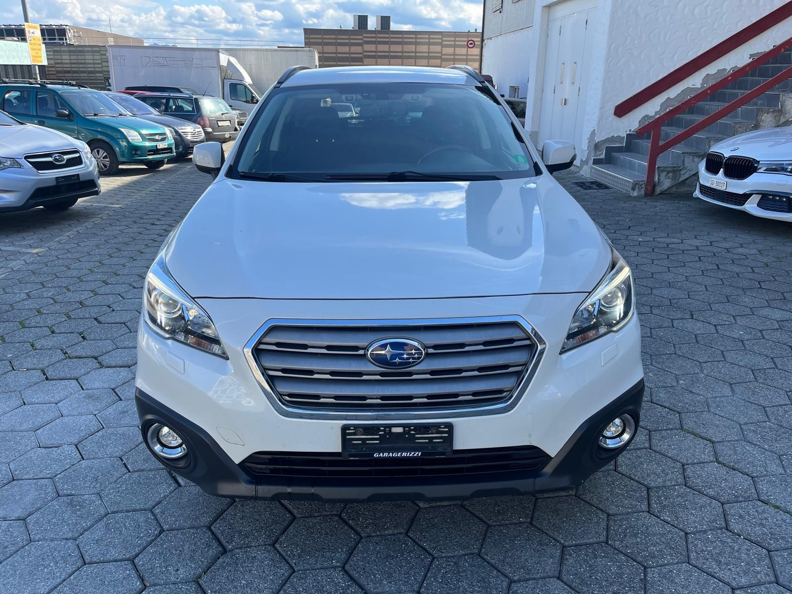 SUBARU Outback 2.0D Swiss AWD Lineartronic-showroom-element-2