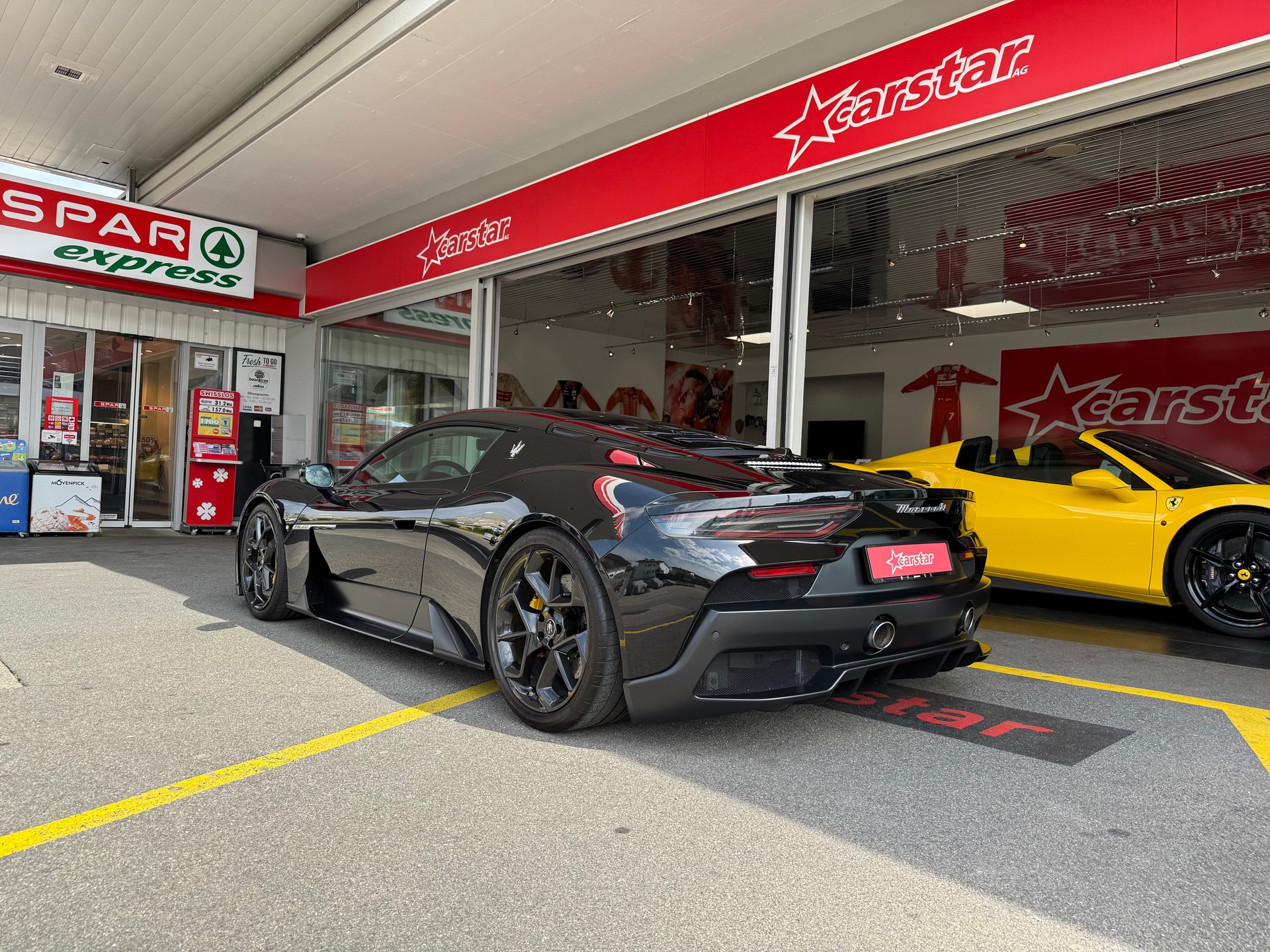 MASERATI MC 20-showroom-element-2