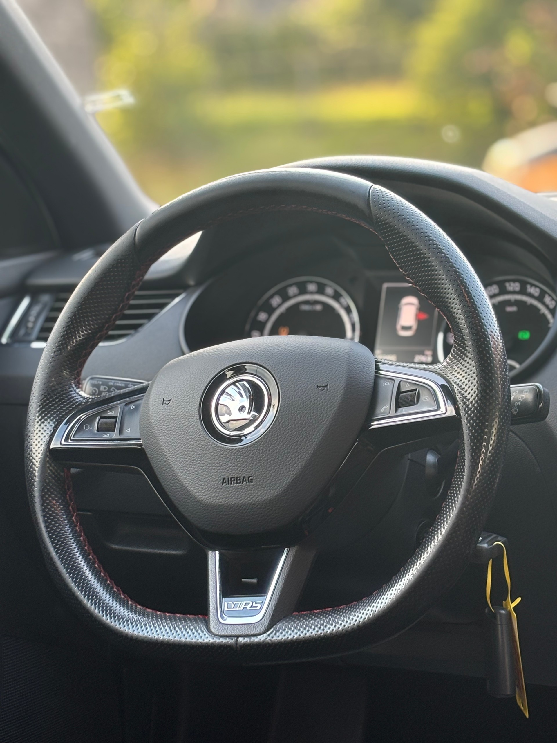 SKODA Octavia Combi 2.0 TDI RS DSG-image-15