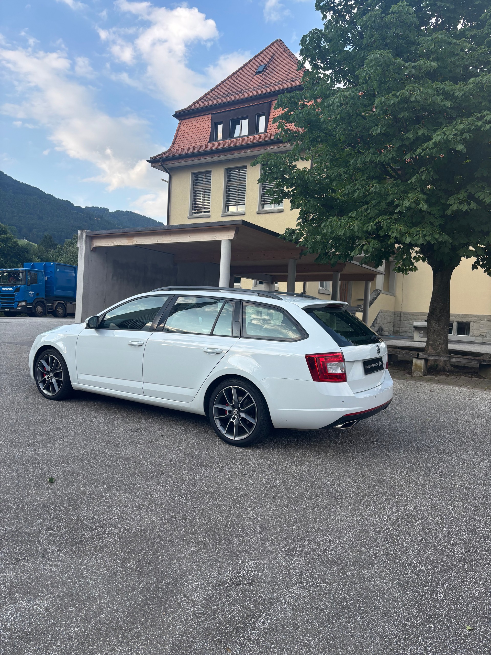SKODA Octavia Combi 2.0 TDI RS DSG-image-4
