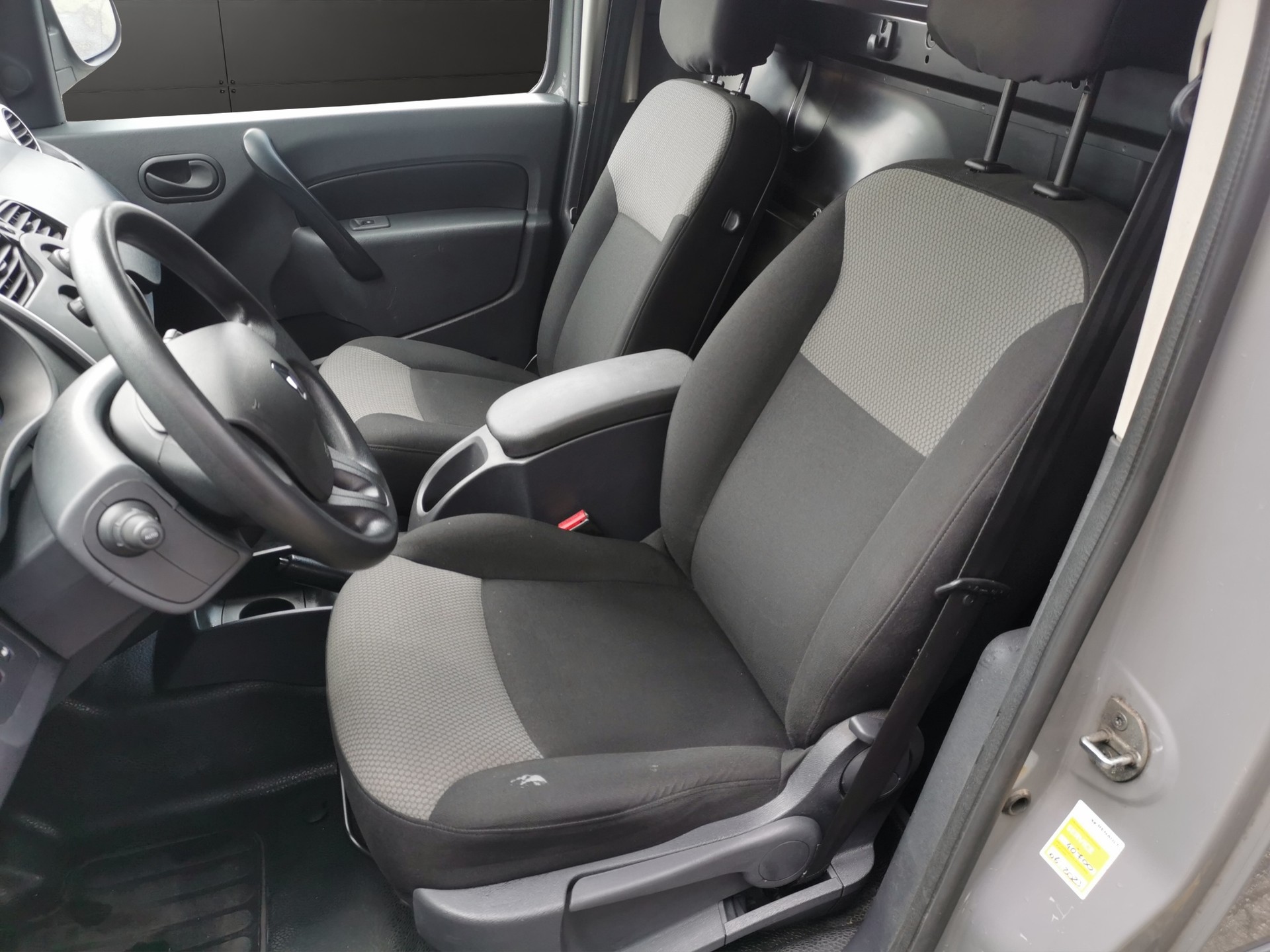 RENAULT Kangoo Medium TCe 115 ENERGY Business-image-4