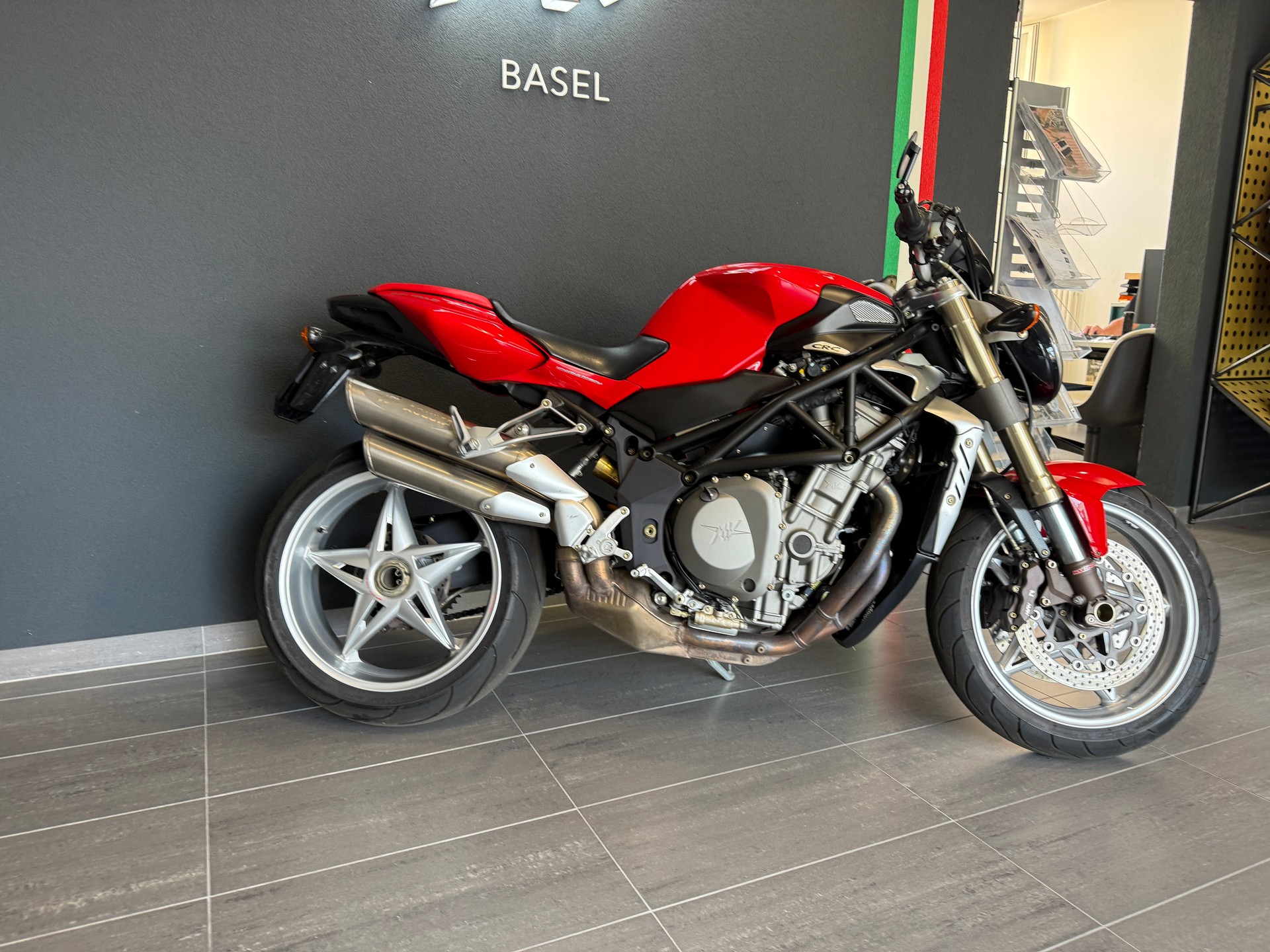 MV AGUSTA B4 Brutale 910-image-3