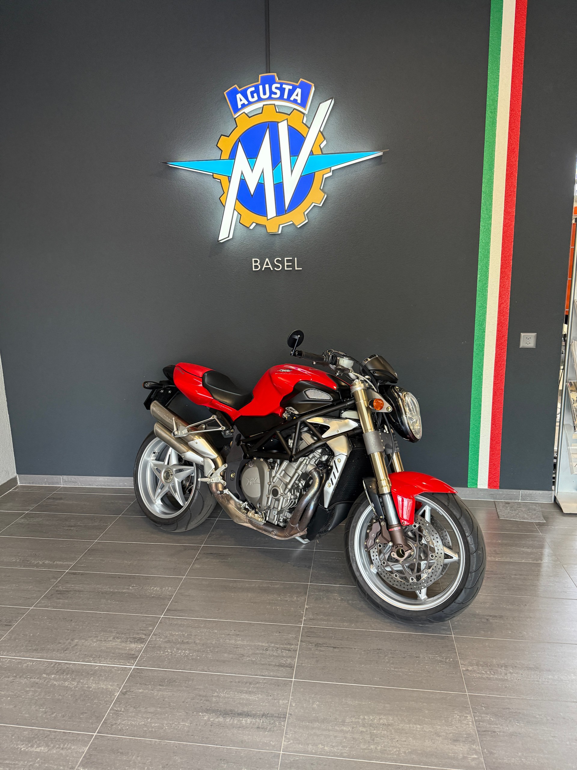 MV AGUSTA B4 Brutale 910-image-1