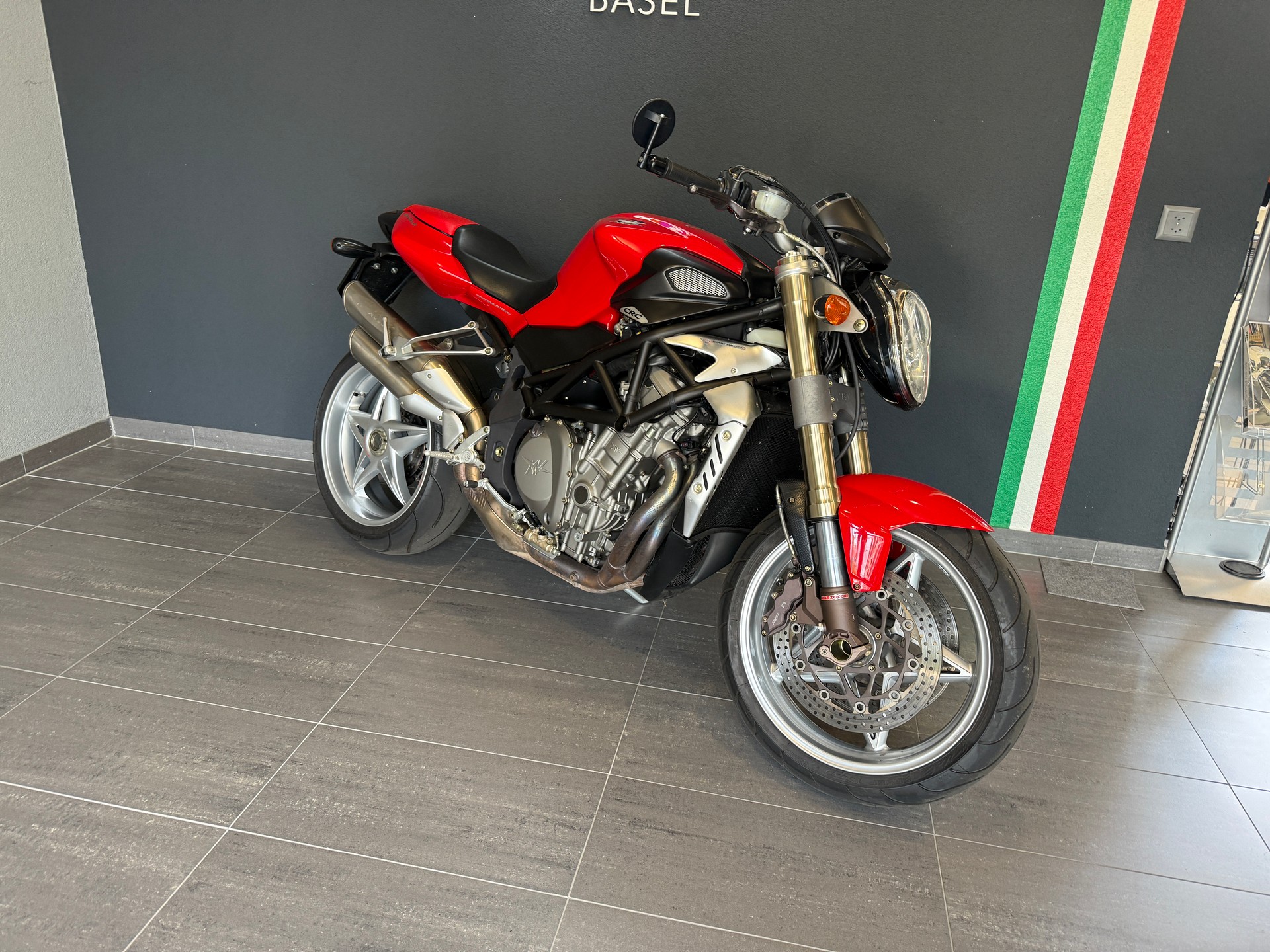 MV AGUSTA B4 Brutale 910-image-2