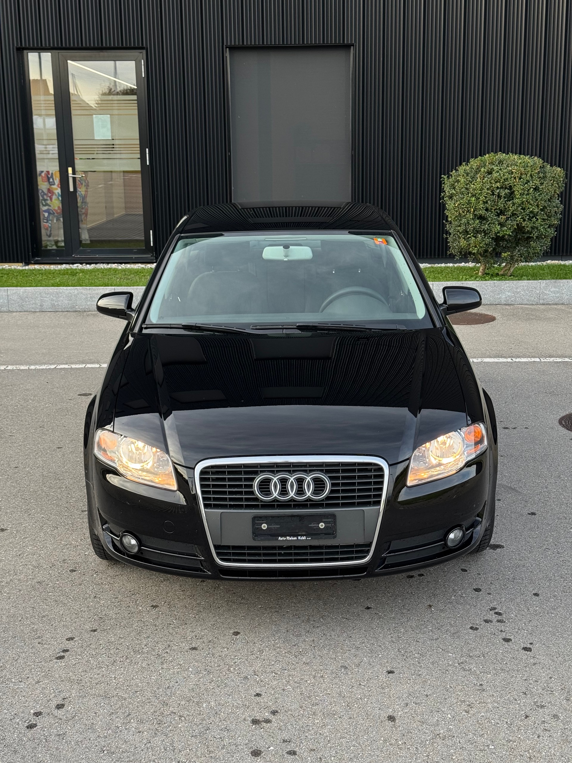 AUDI A4 2.0-image-1