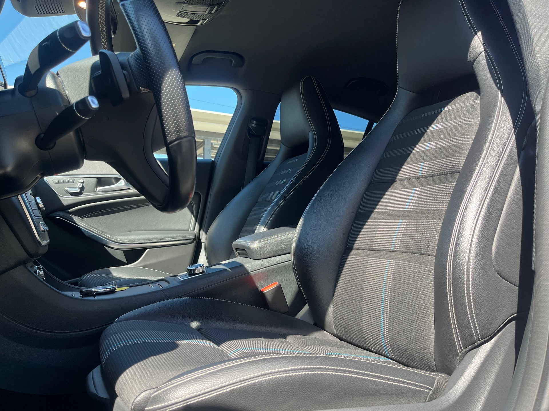 MERCEDES-BENZ CLA Shooting Brake 180 7G-DCT-image-9