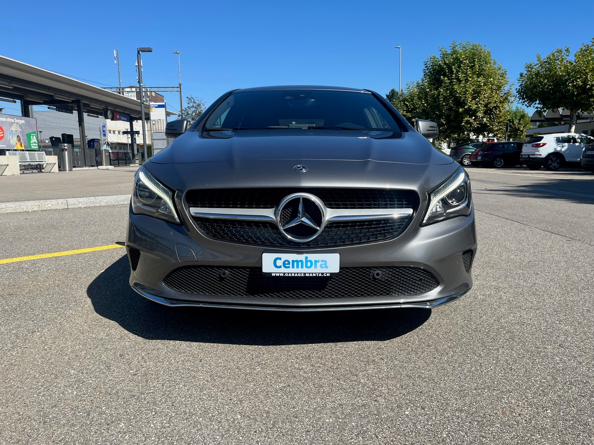 MERCEDES-BENZ CLA Shooting Brake 180 7G-DCT-image-2