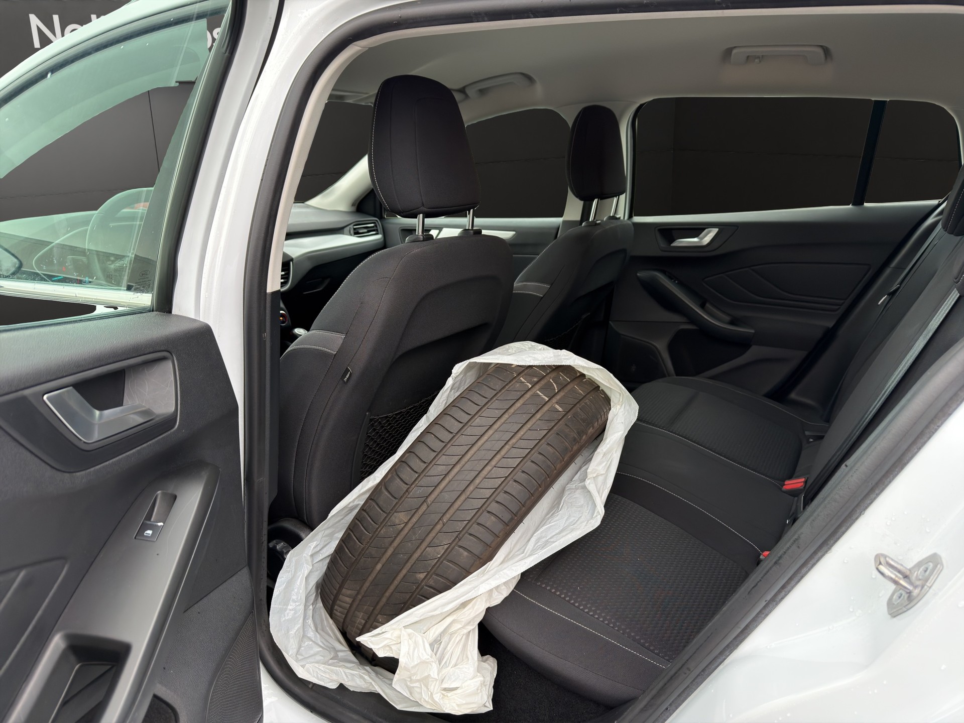 FORD Focus 1.5 TDCi Active-image-14