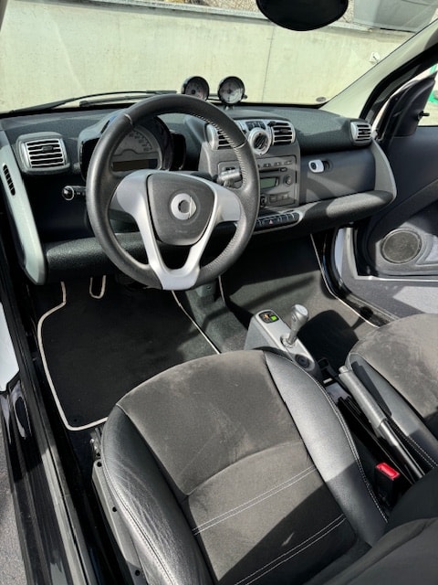 SMART fortwo limited three mhd softouch-image-8