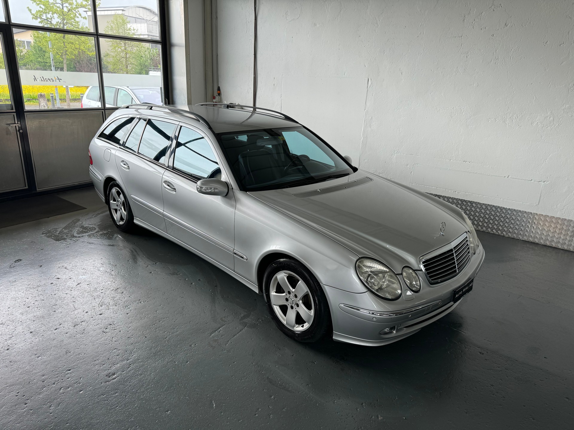 MERCEDES-BENZ E 270 CDI Avantgarde