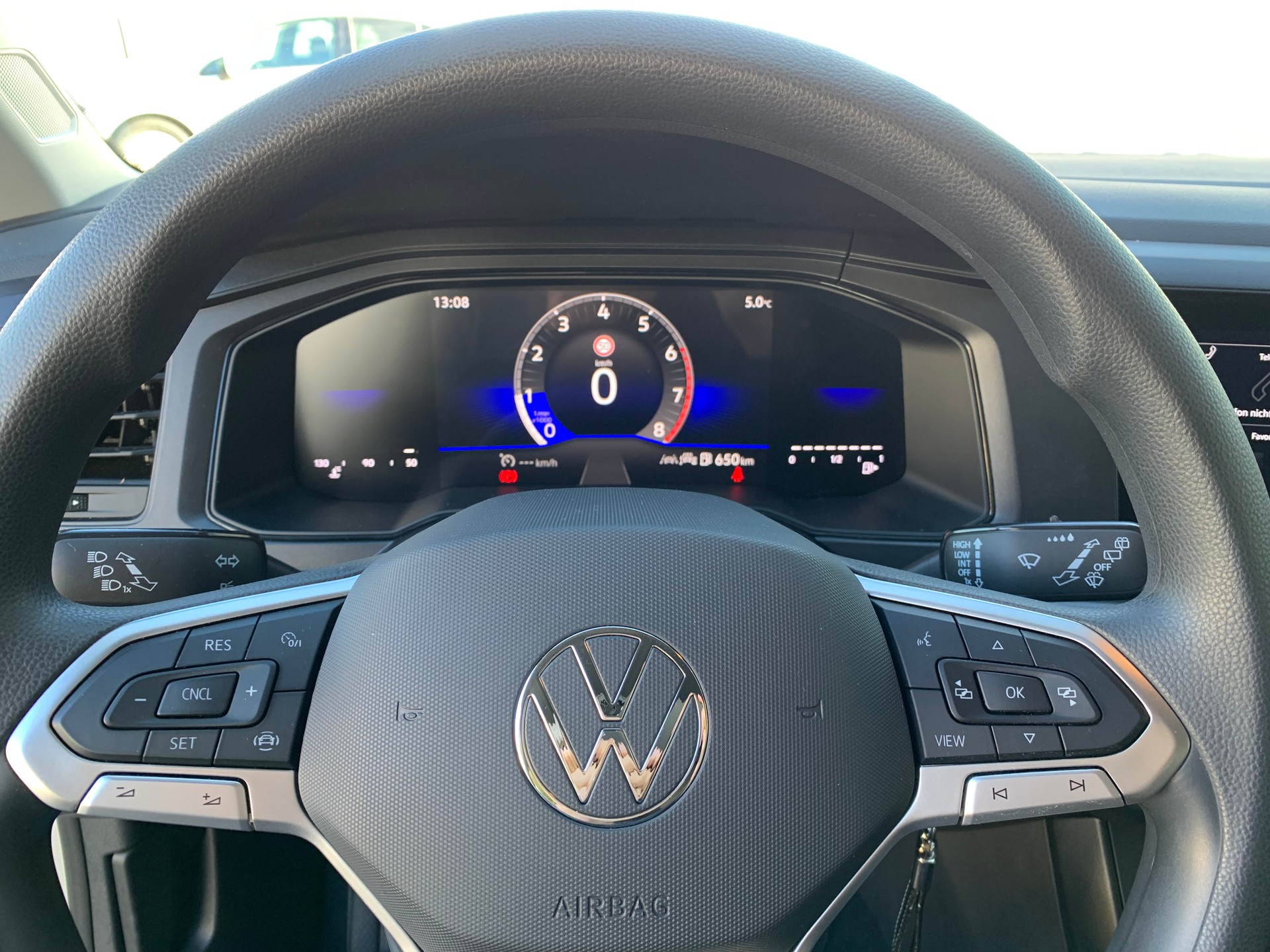 VW Polo 1.0 TSI Basis-image-10