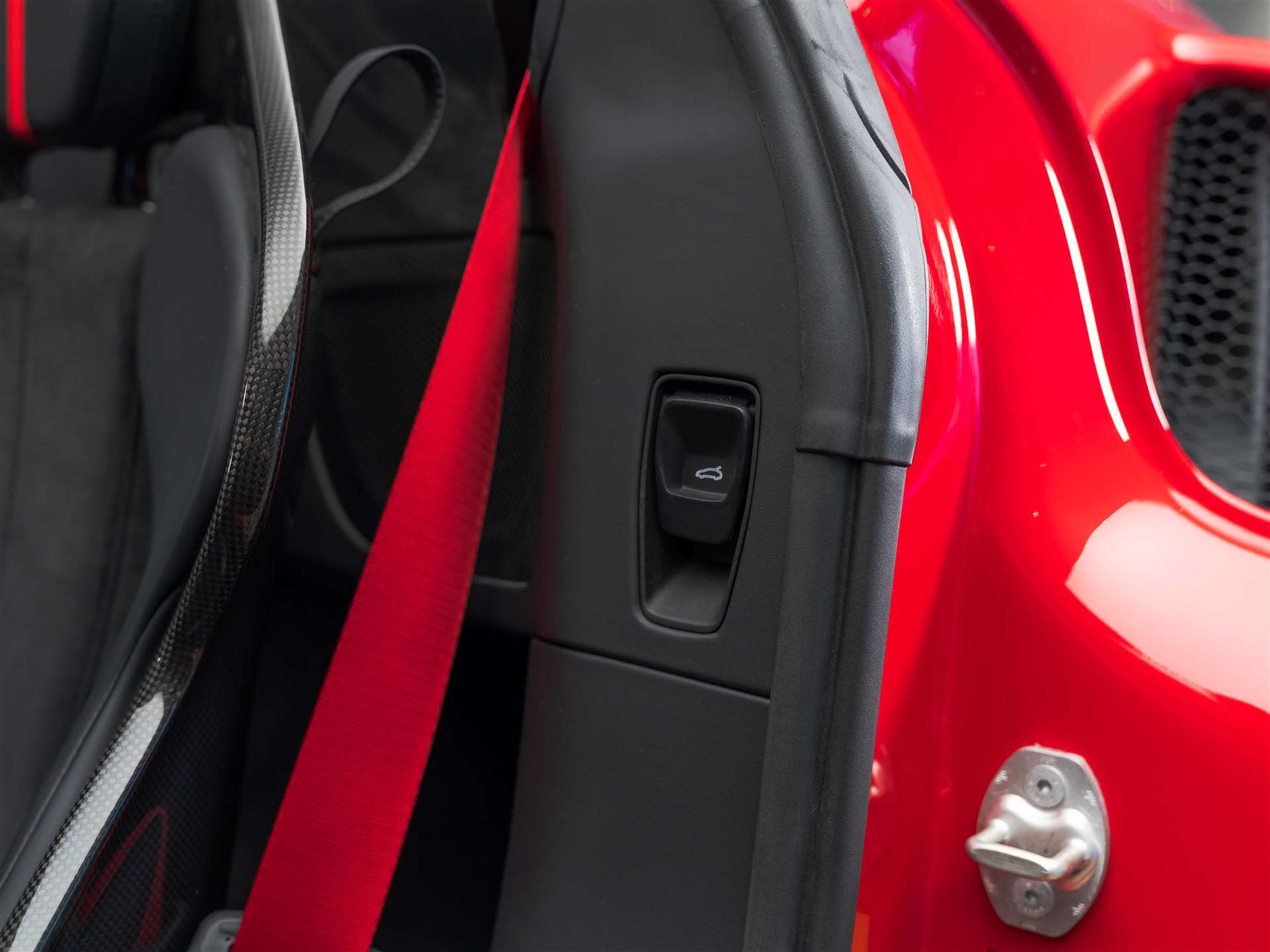 FERRARI 296 GTS-image-44