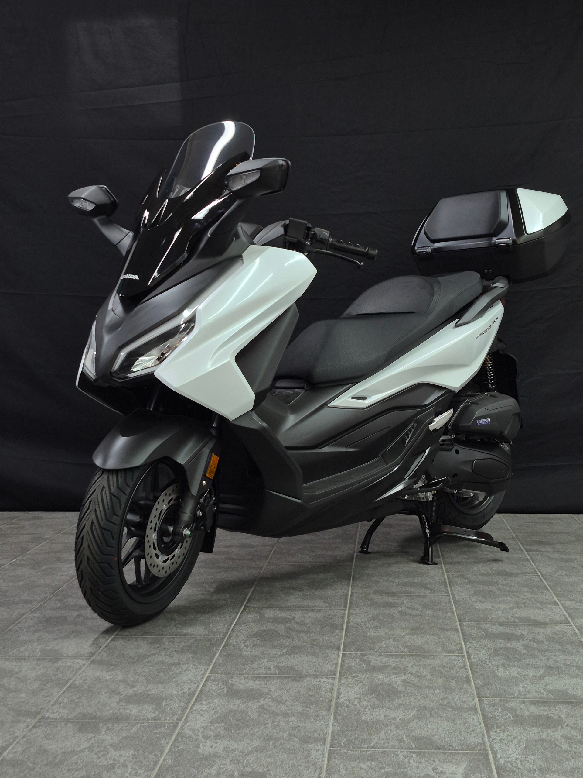 HONDA Nss 125 Forza Smart TopBox-image-12
