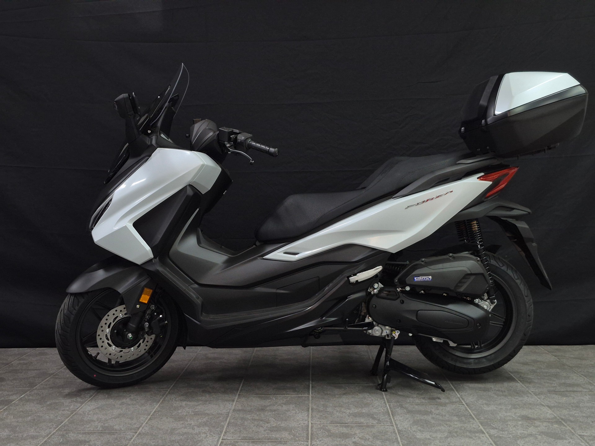 HONDA Nss 125 Forza Smart TopBox-image-5
