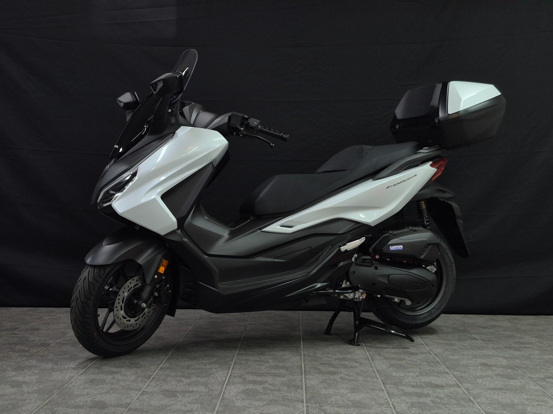 HONDA Nss 125 Forza Smart TopBox-image-10