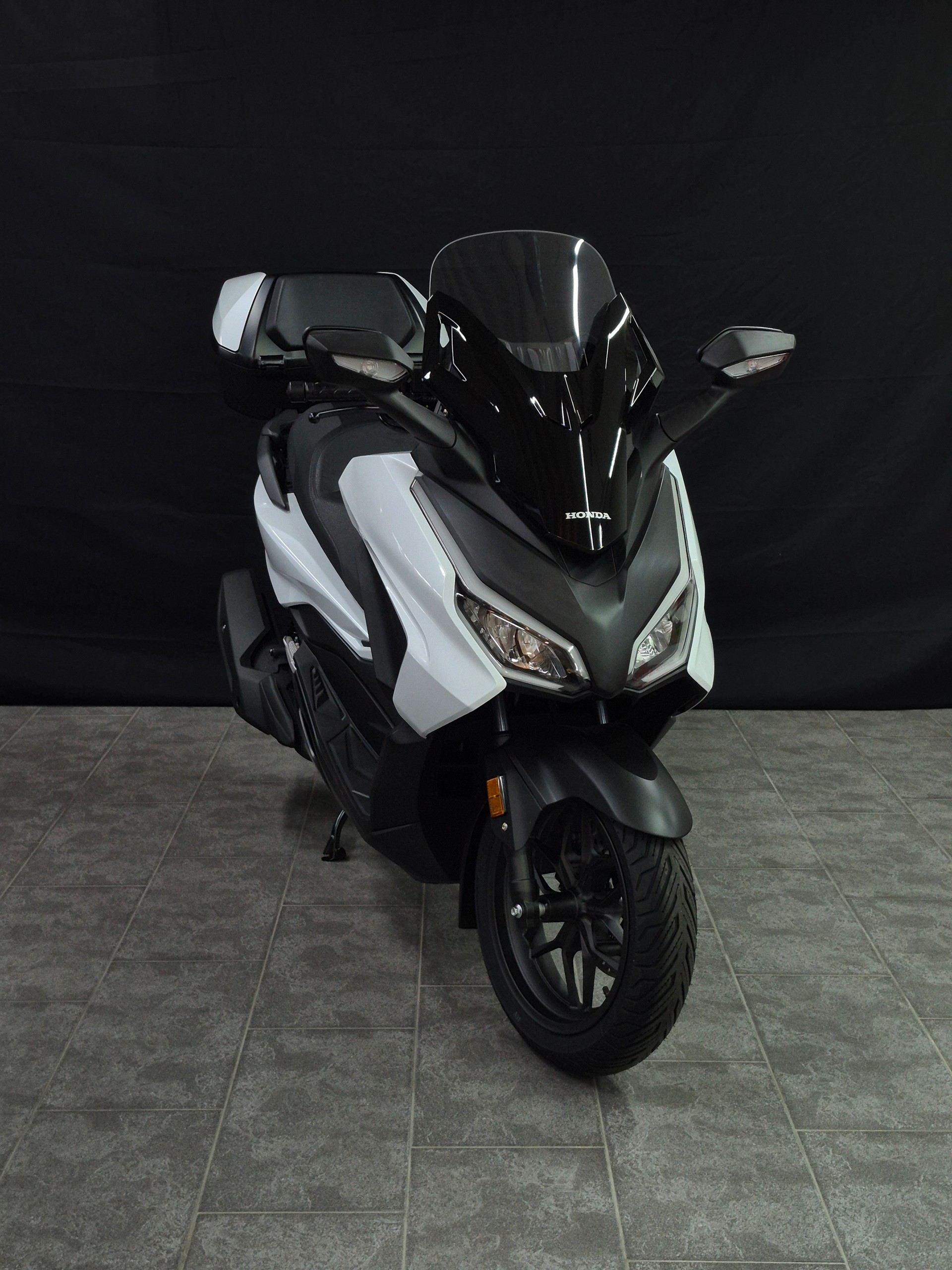 HONDA Nss 125 Forza Smart TopBox-image-2