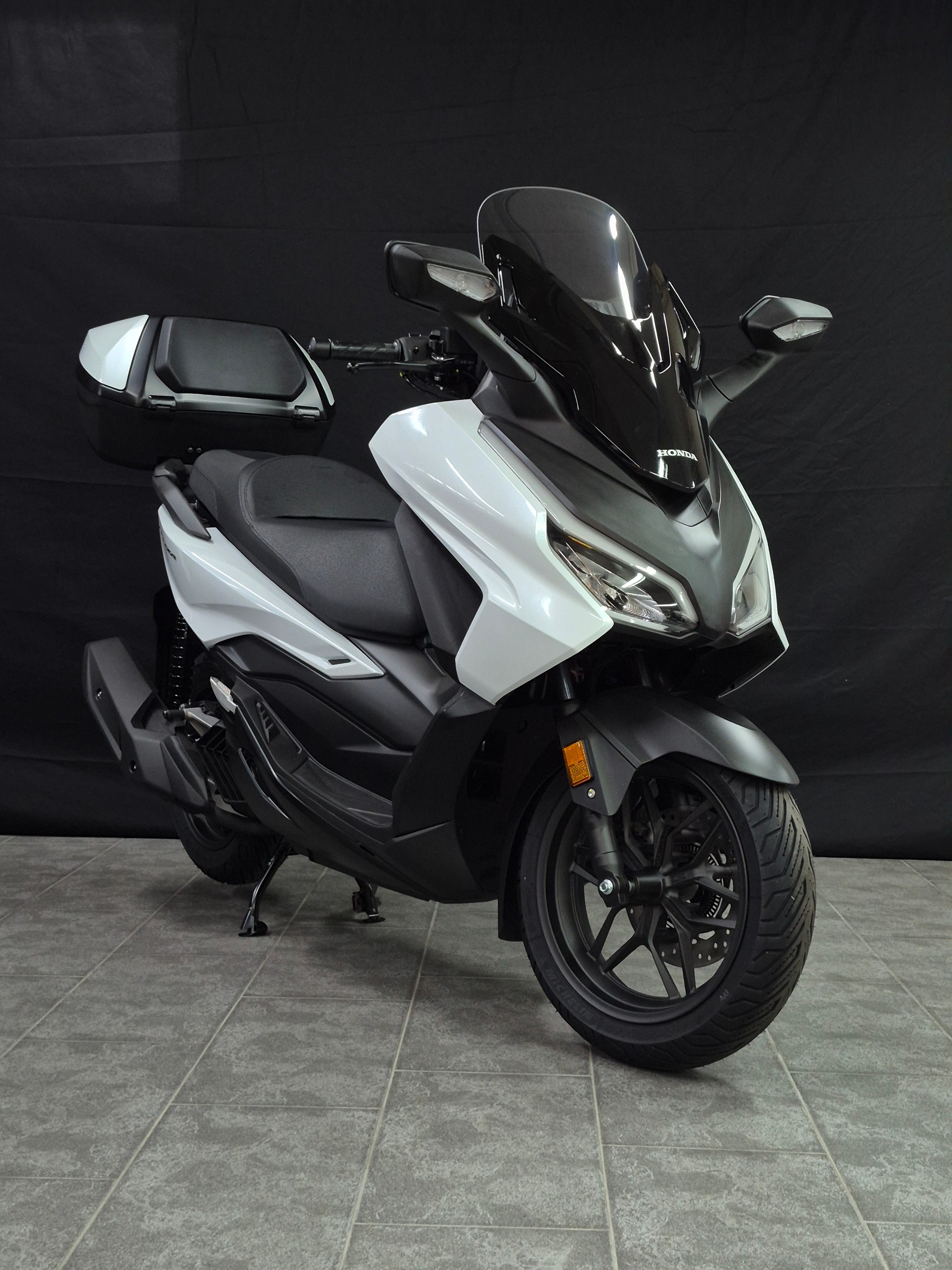 HONDA Nss 125 Forza Smart TopBox-image-4
