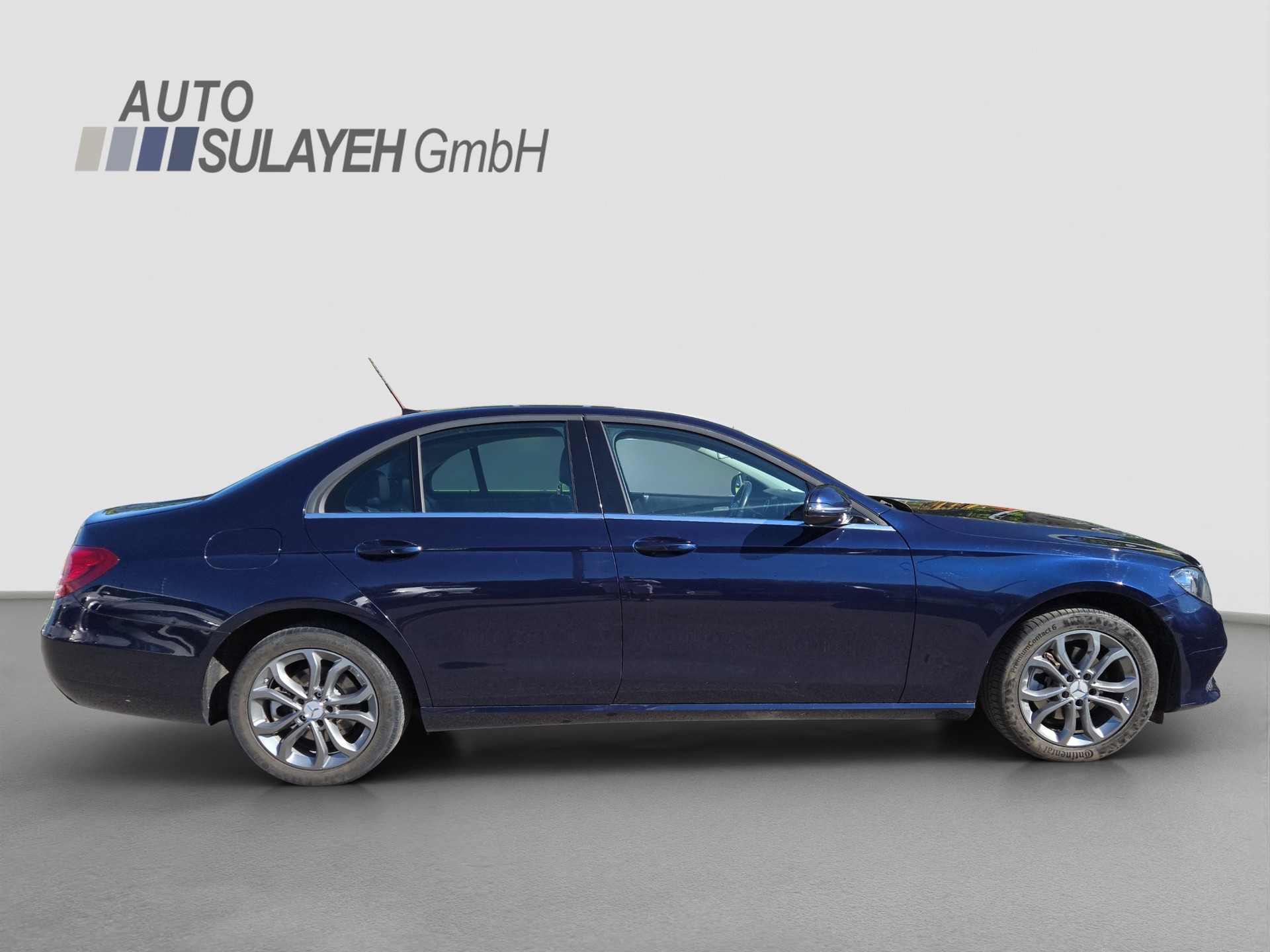 MERCEDES-BENZ E200 D 9G TRONIC-image-9